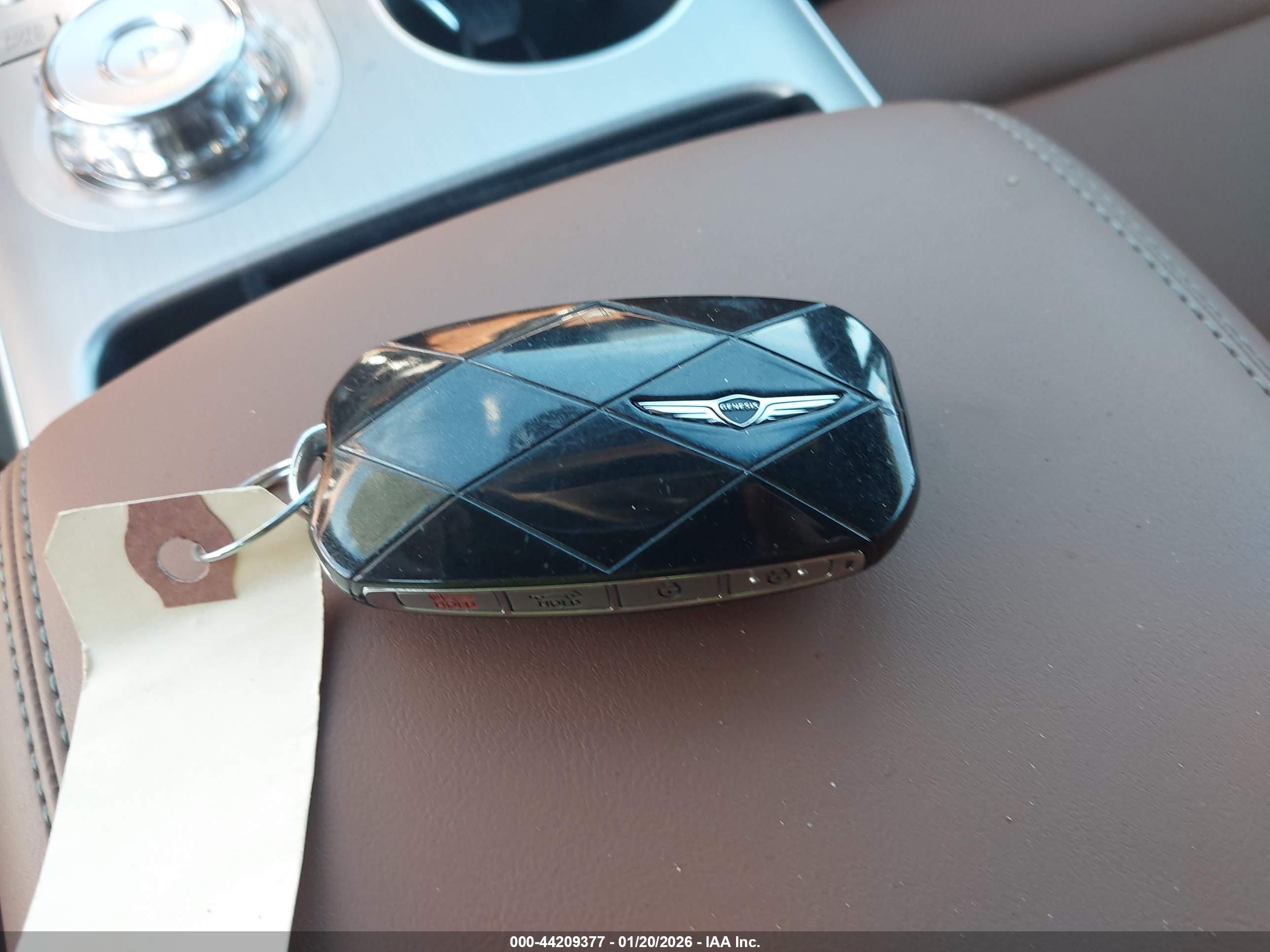 GENESIS GV70 image 11