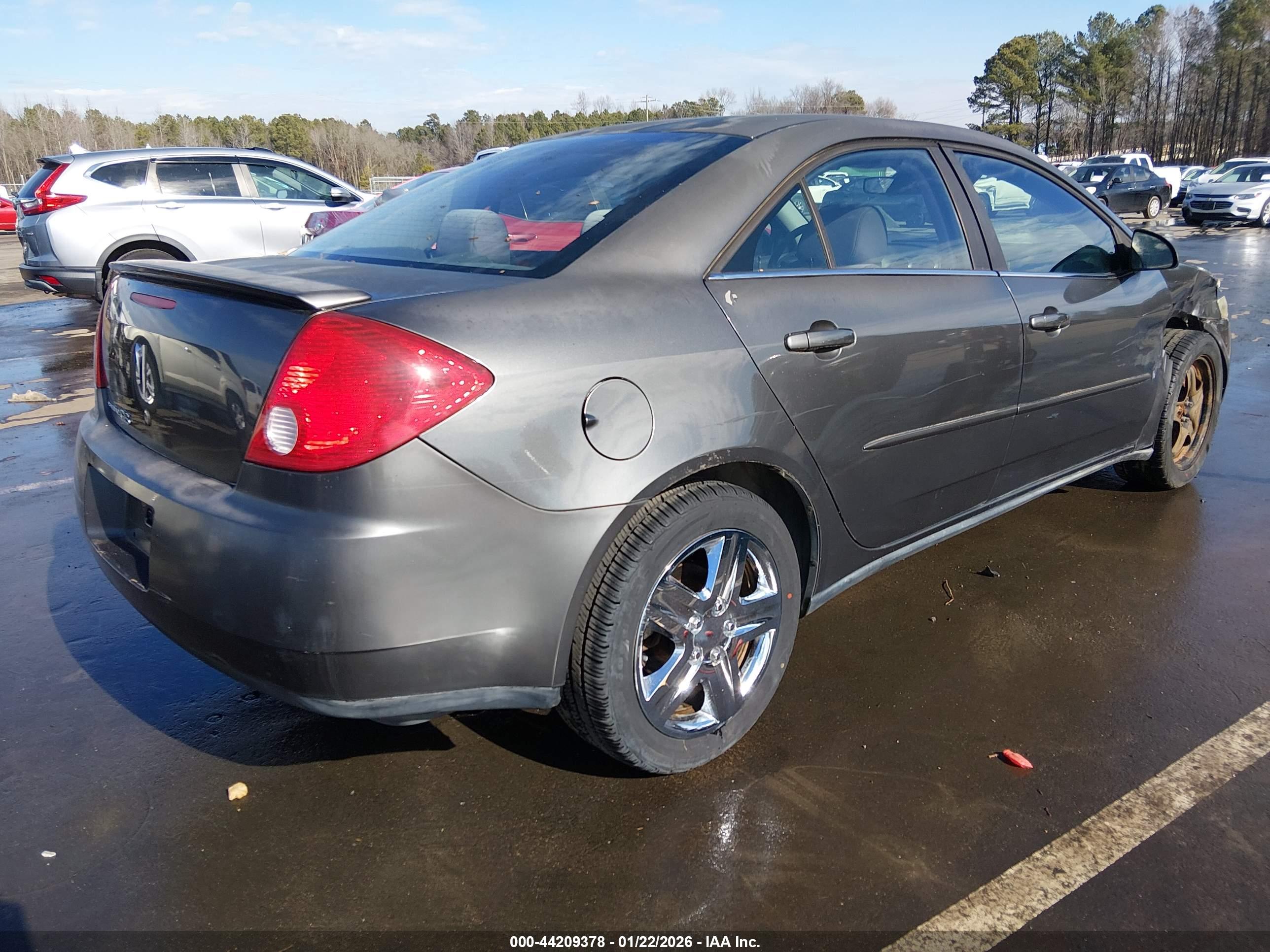 PONTIAC G6 image 4