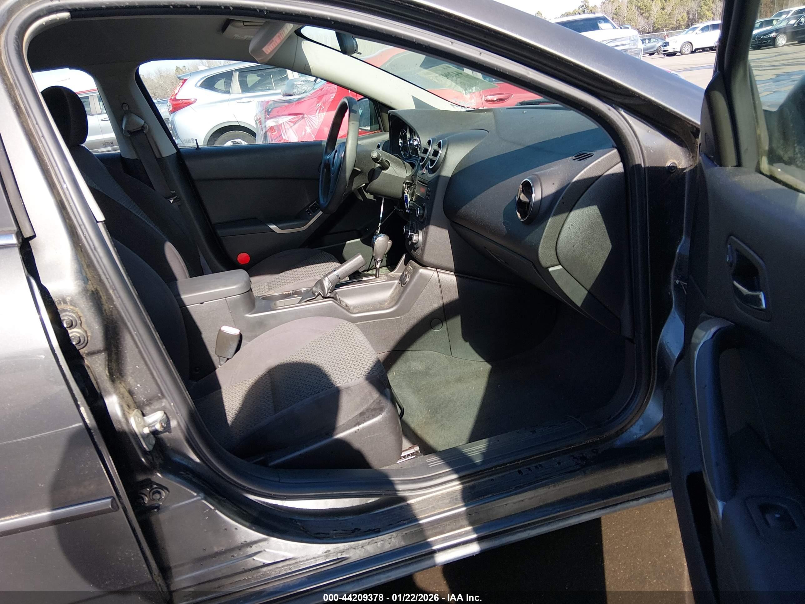 PONTIAC G6 image 5