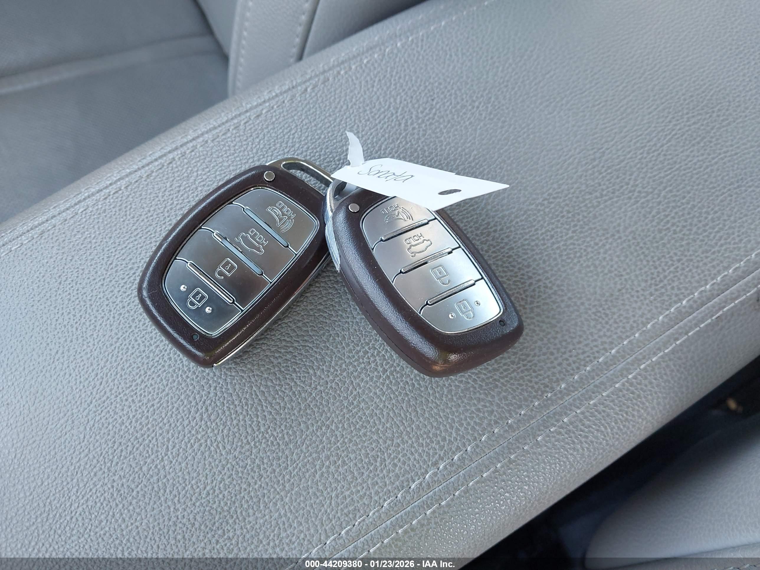 HYUNDAI SONATA image 11
