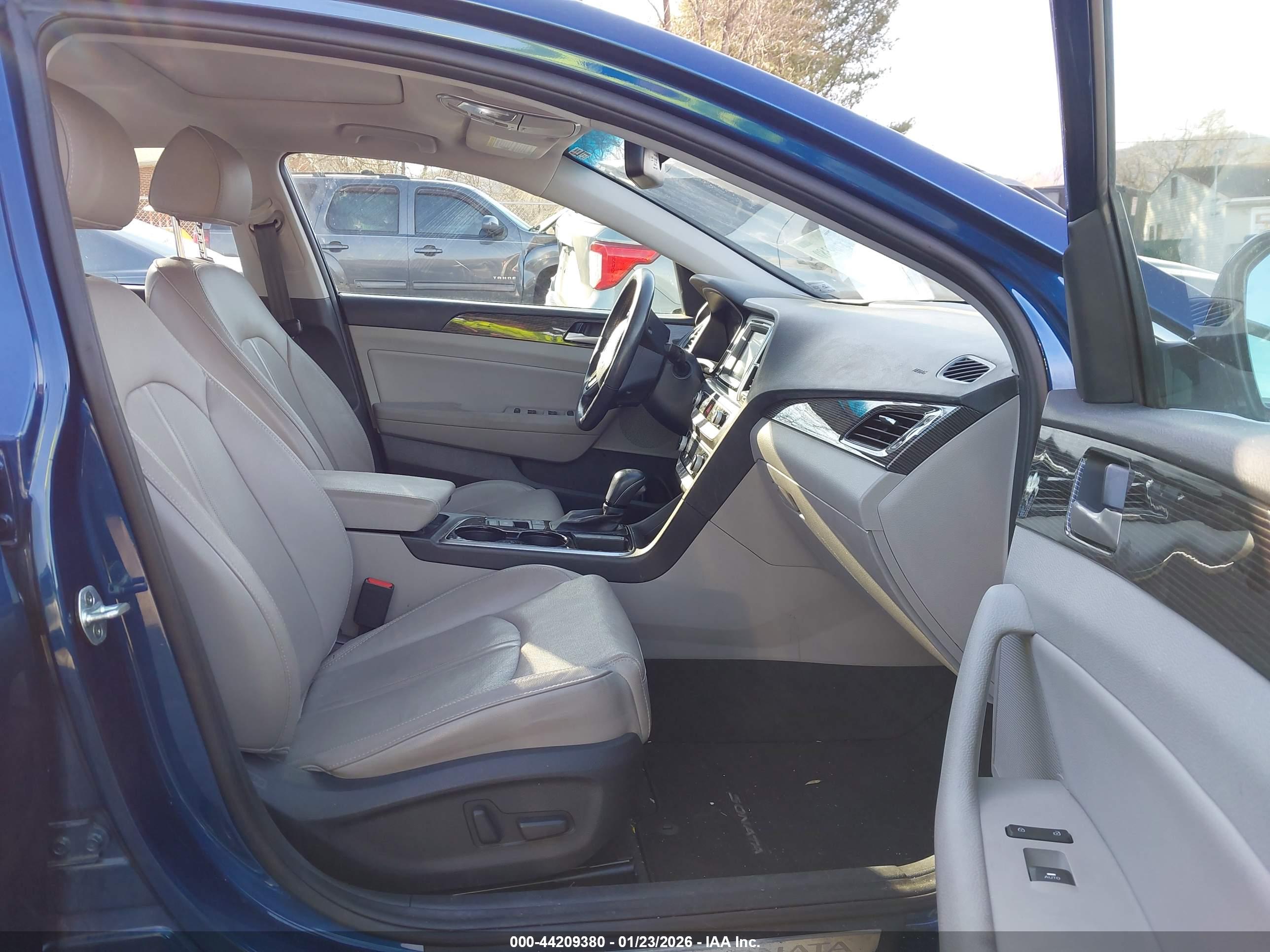 HYUNDAI SONATA image 5