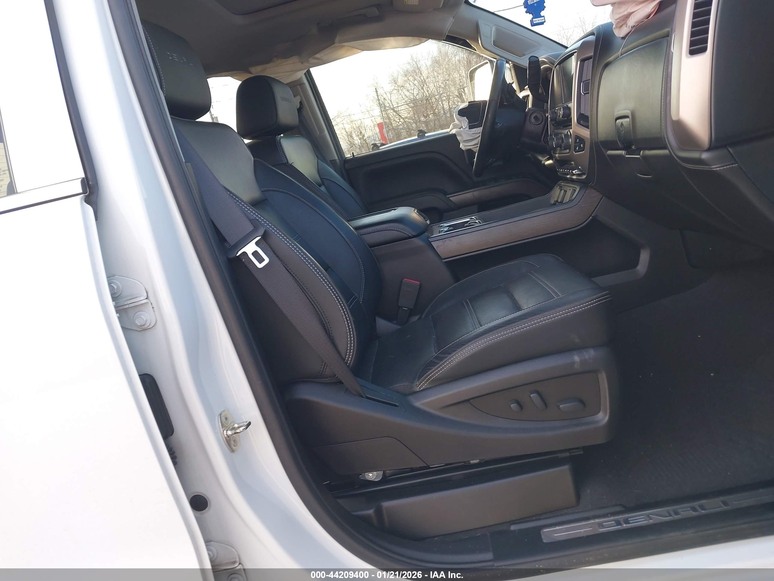 GMC SIERRA image 5