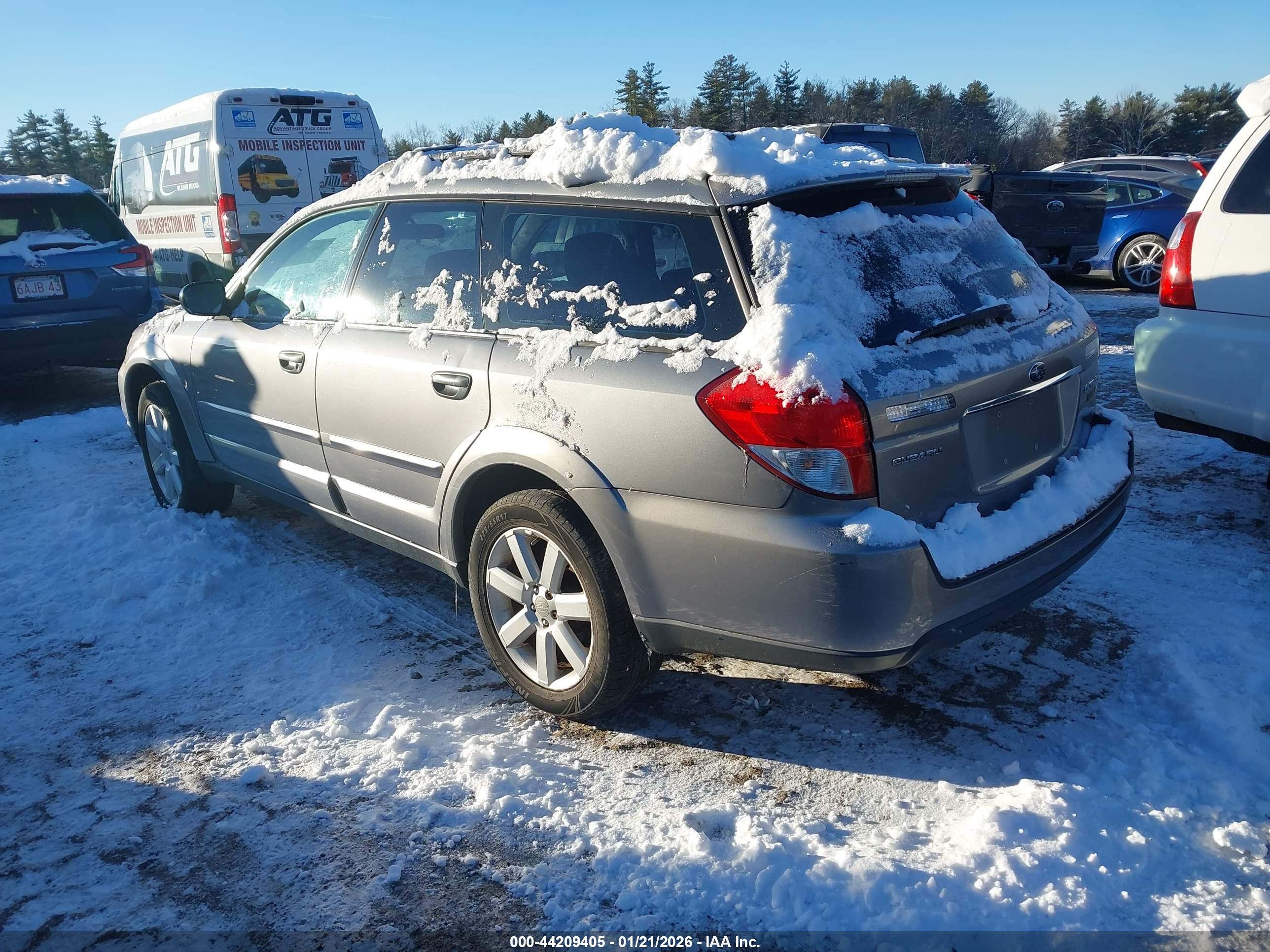 SUBARU OUTBACK image 3