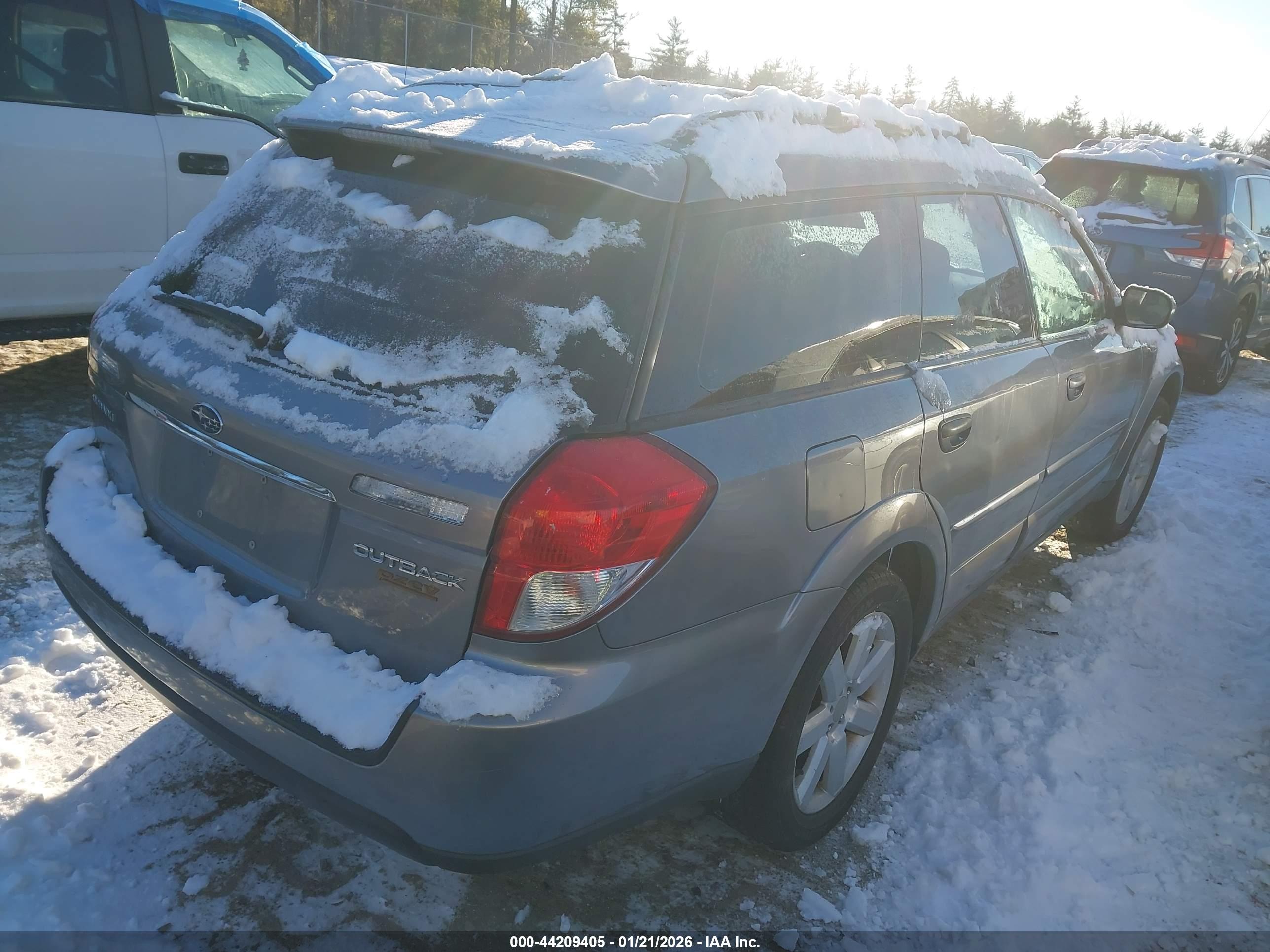 SUBARU OUTBACK image 4