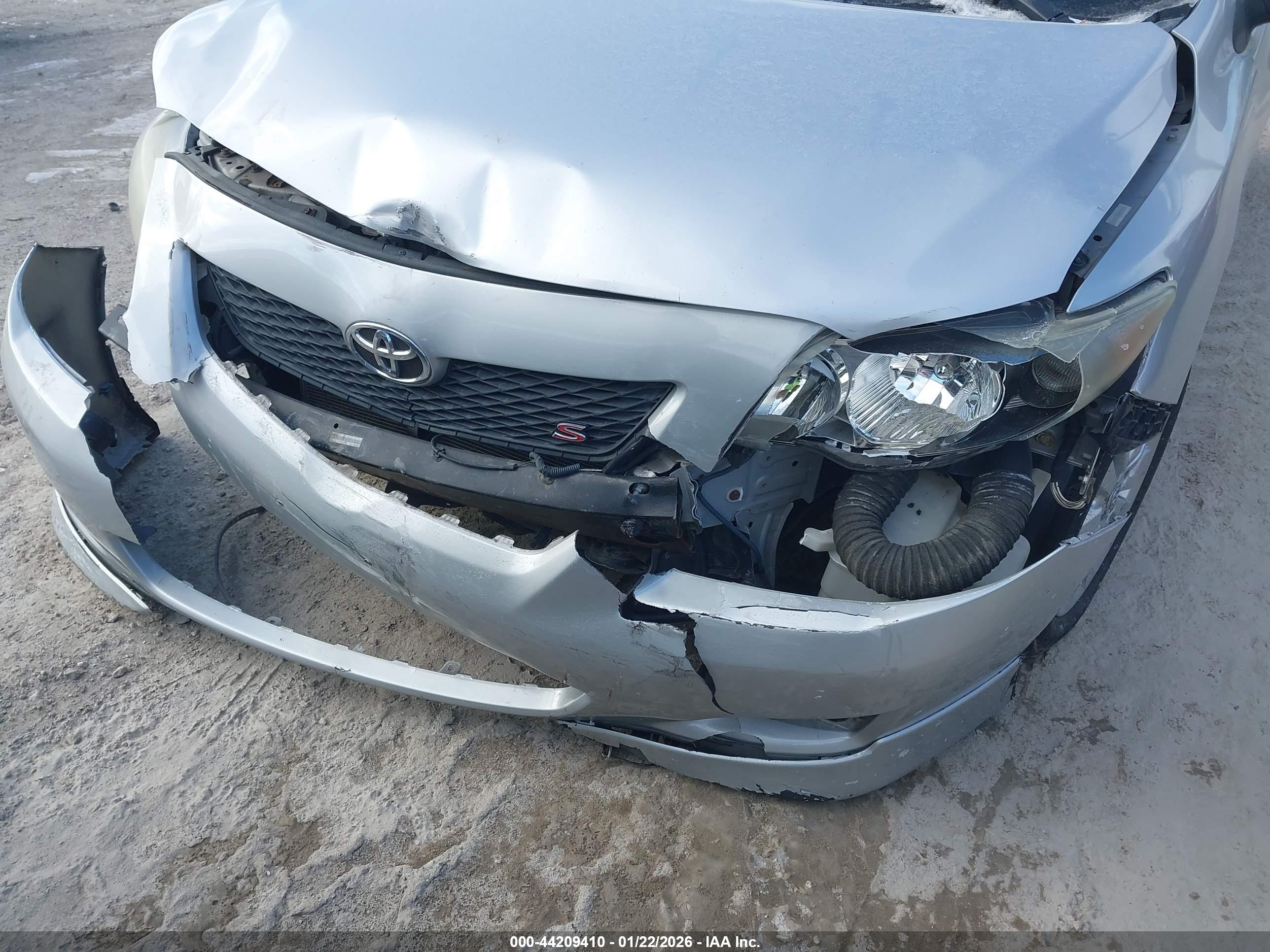 TOYOTA COROLLA image 6