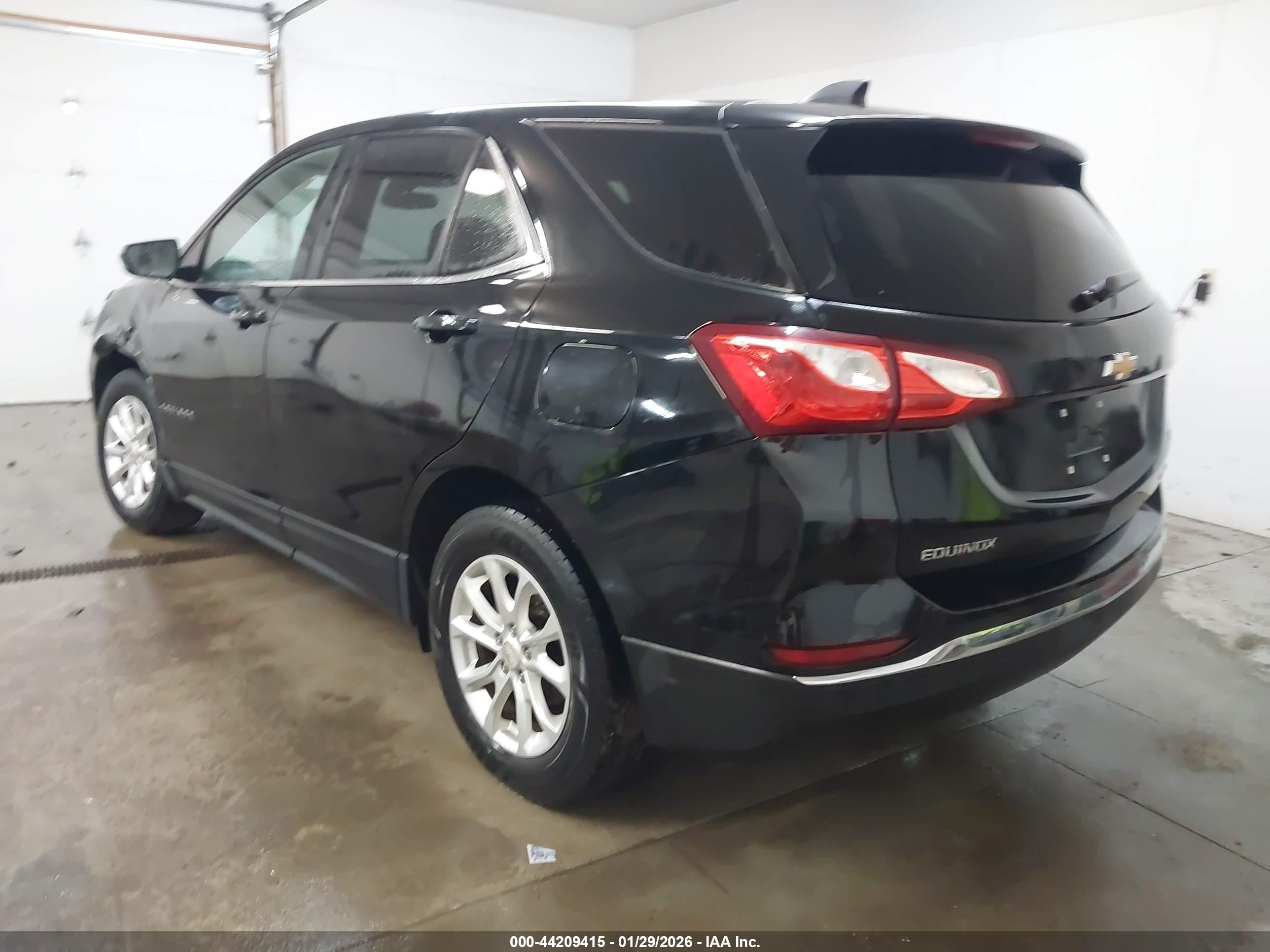 CHEVROLET EQUINOX image 3