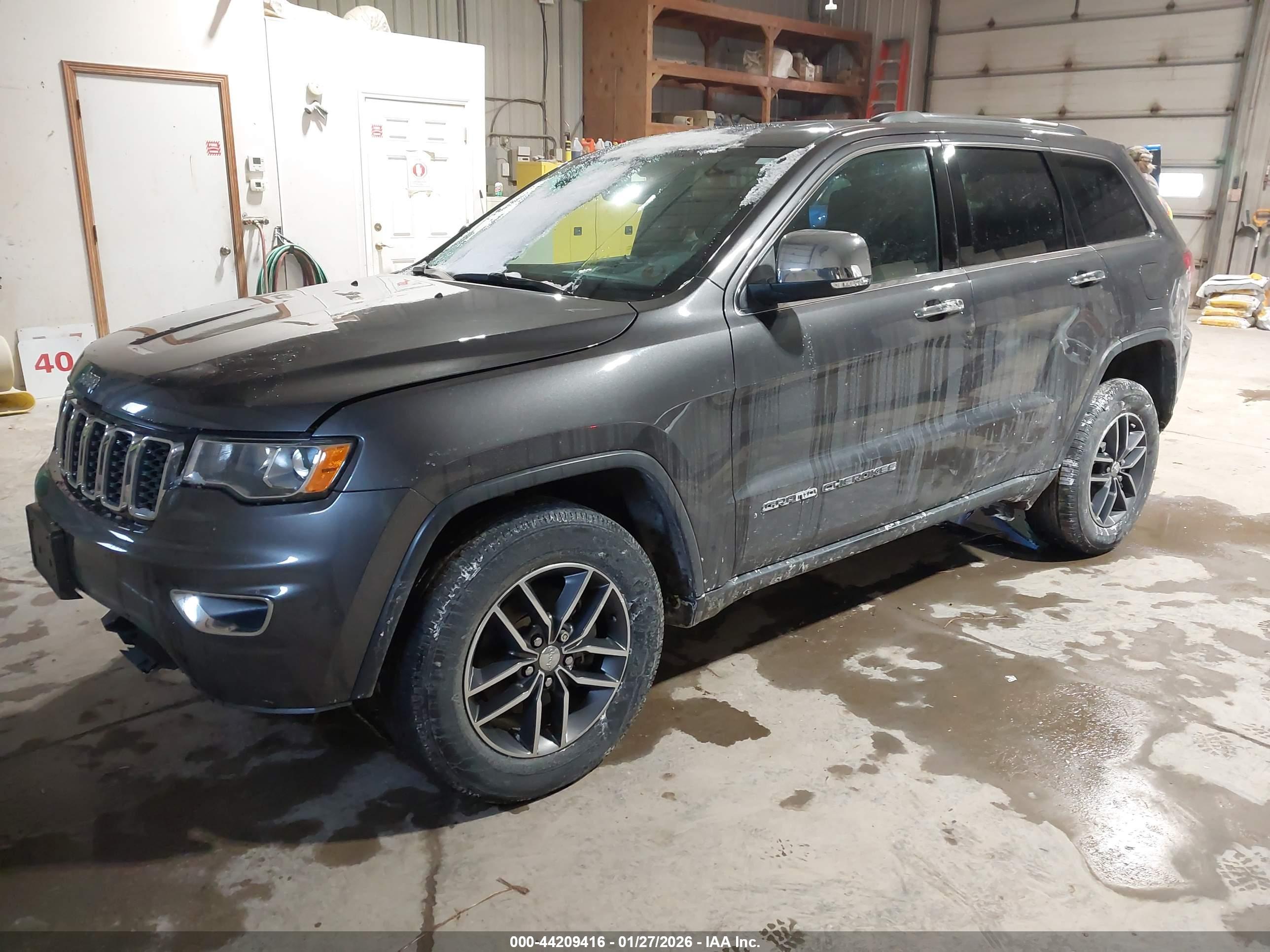 JEEP GRAND image 2