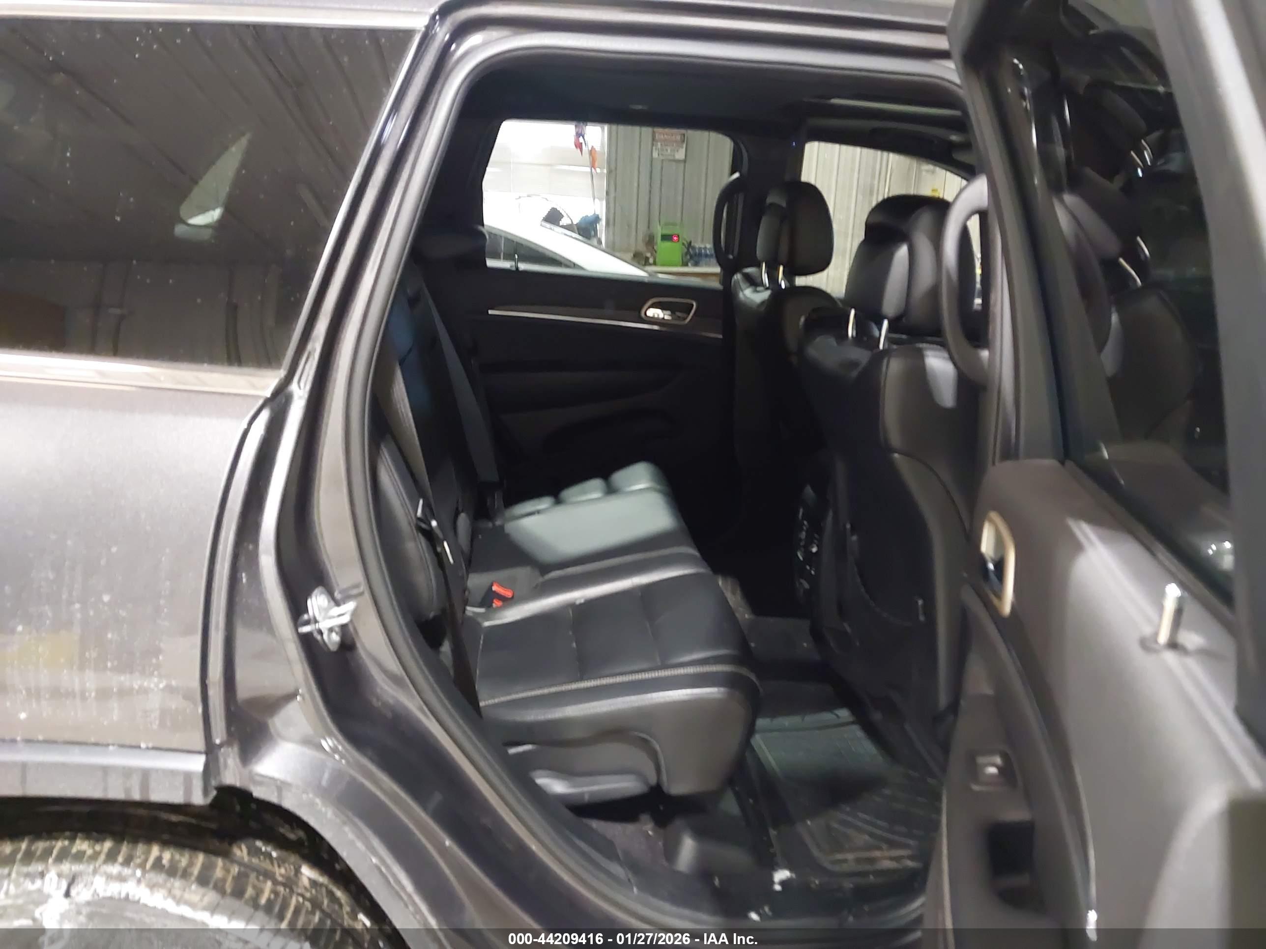 JEEP GRAND image 8