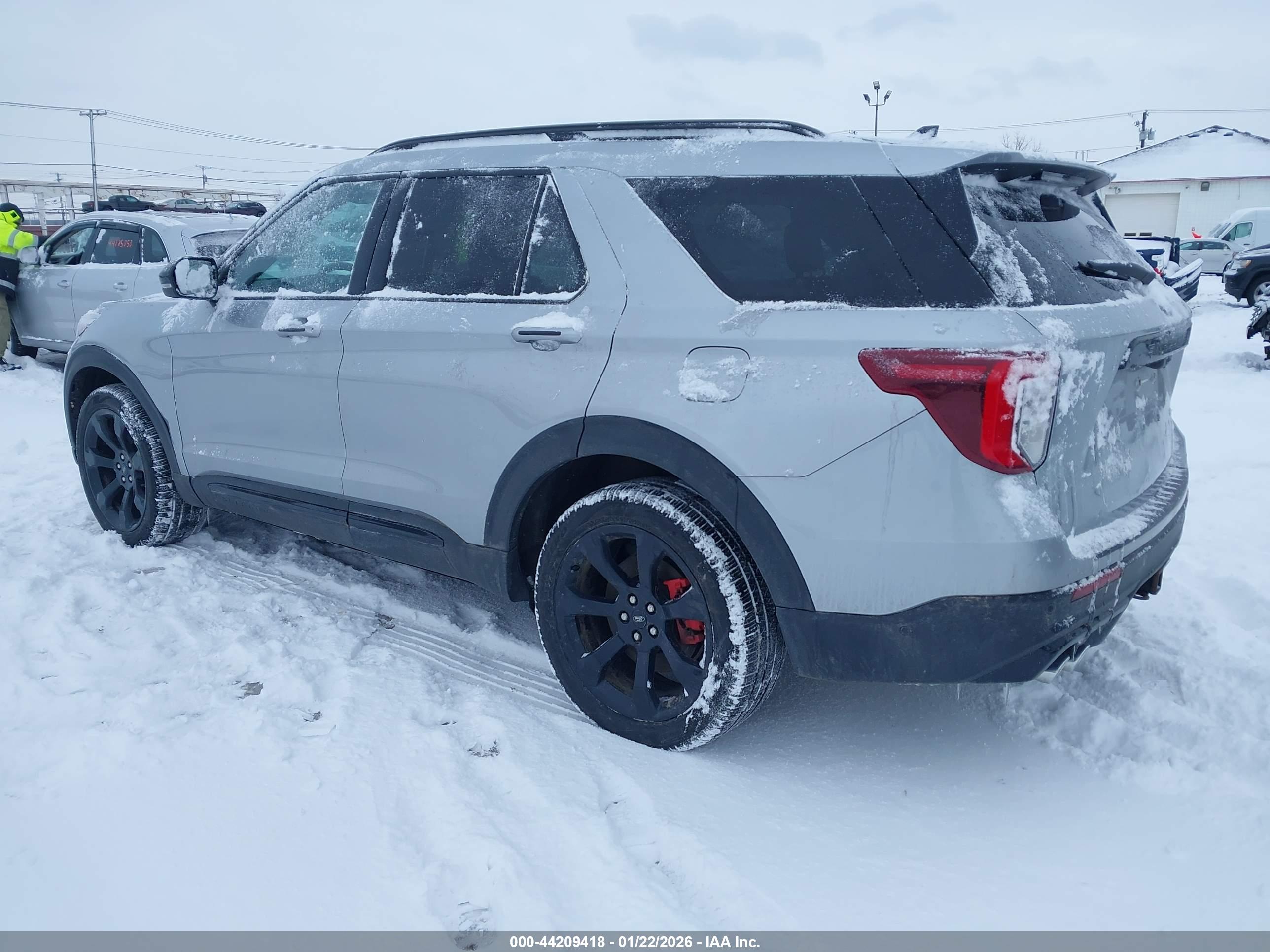 FORD EXPLORER image 3