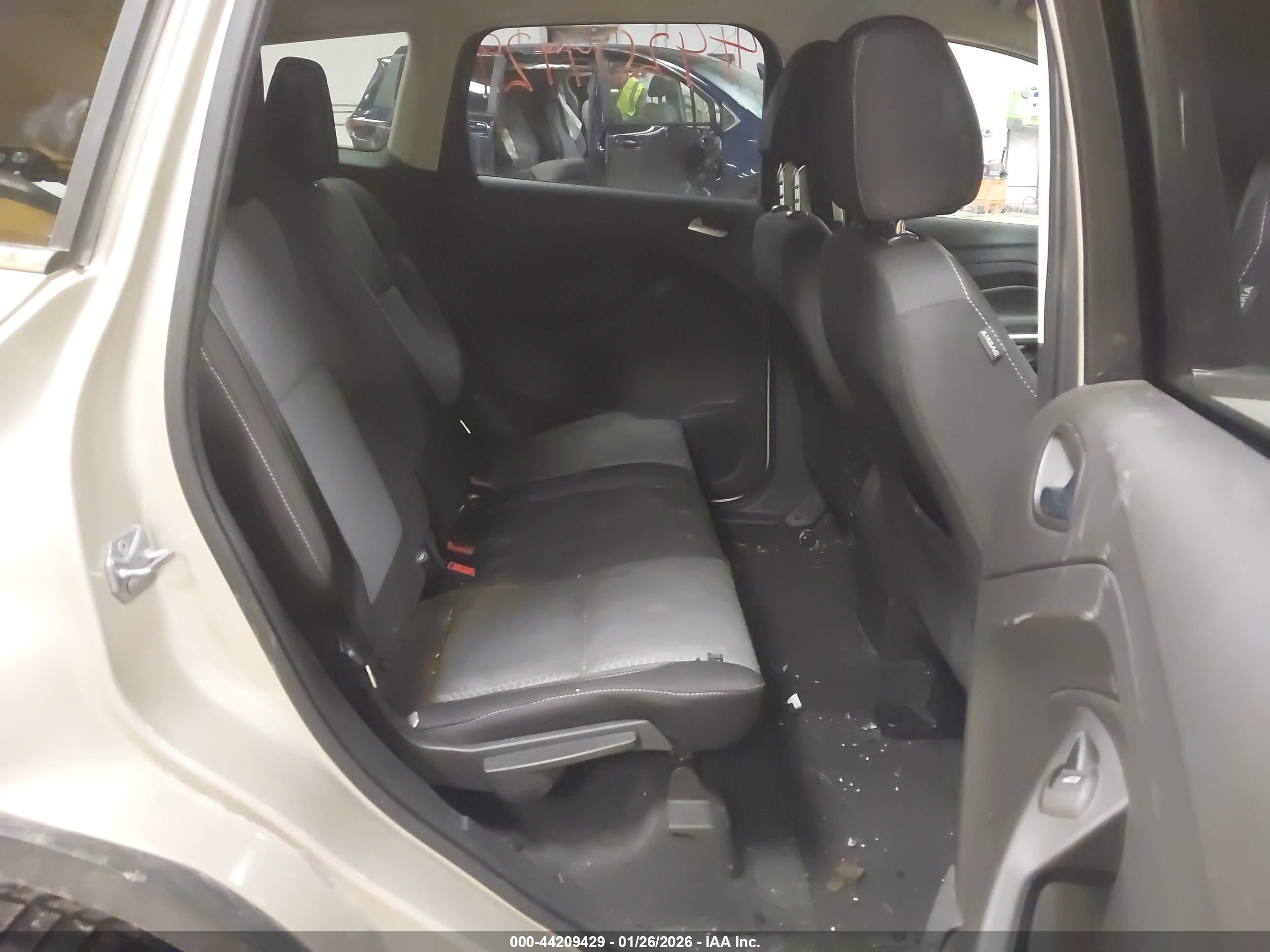 FORD ESCAPE image 8