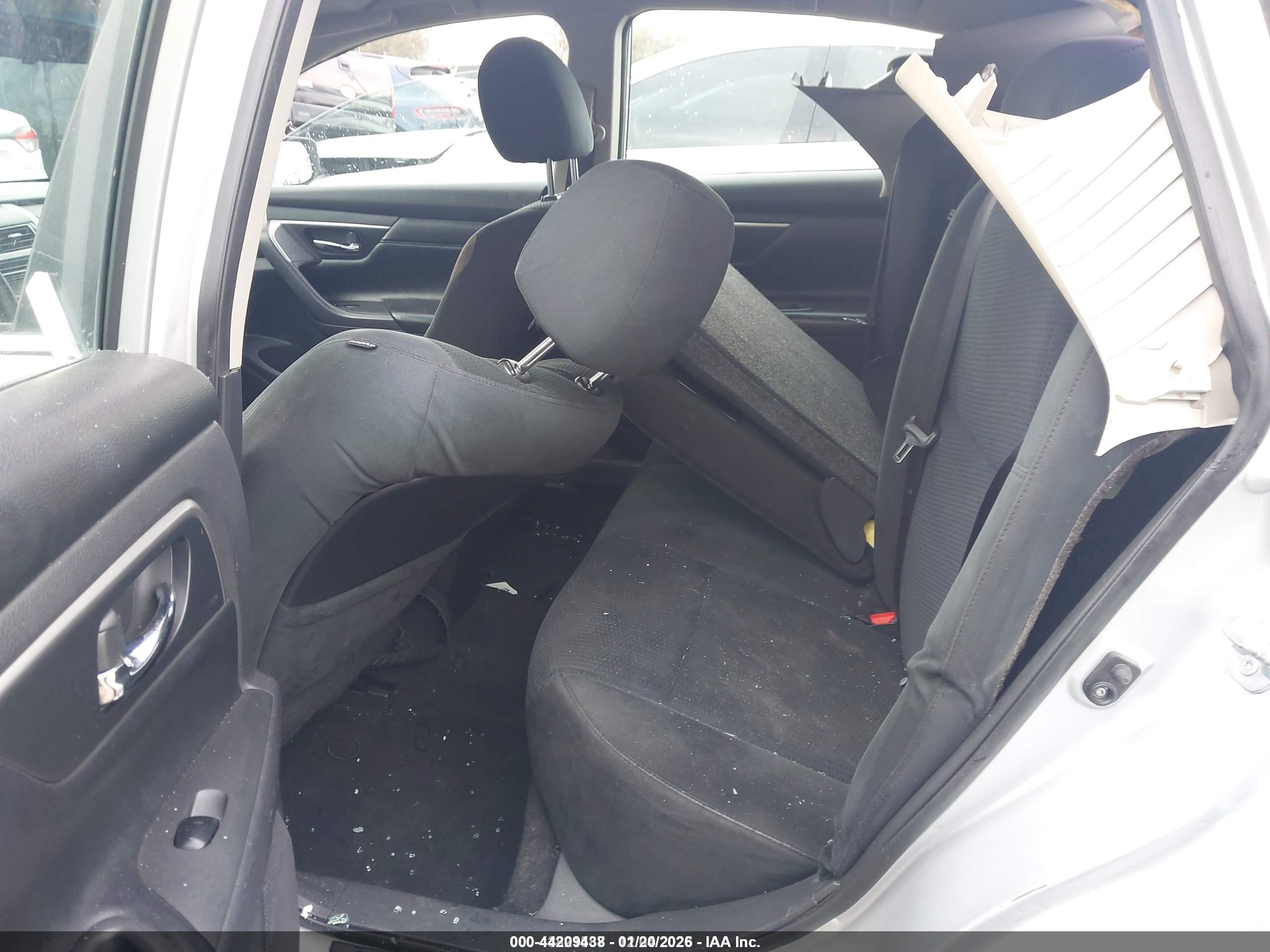 NISSAN ALTIMA image 8