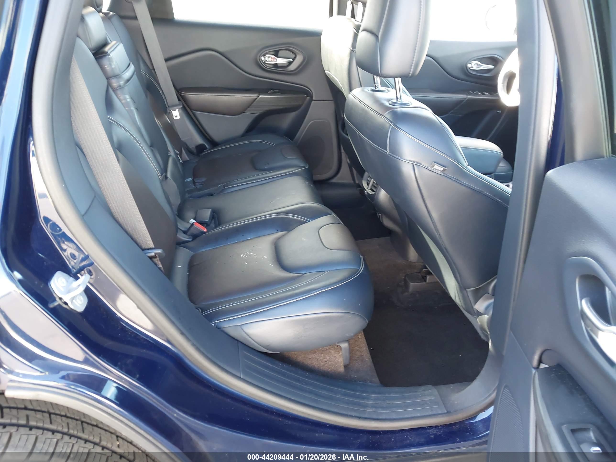 JEEP CHEROKEE image 8