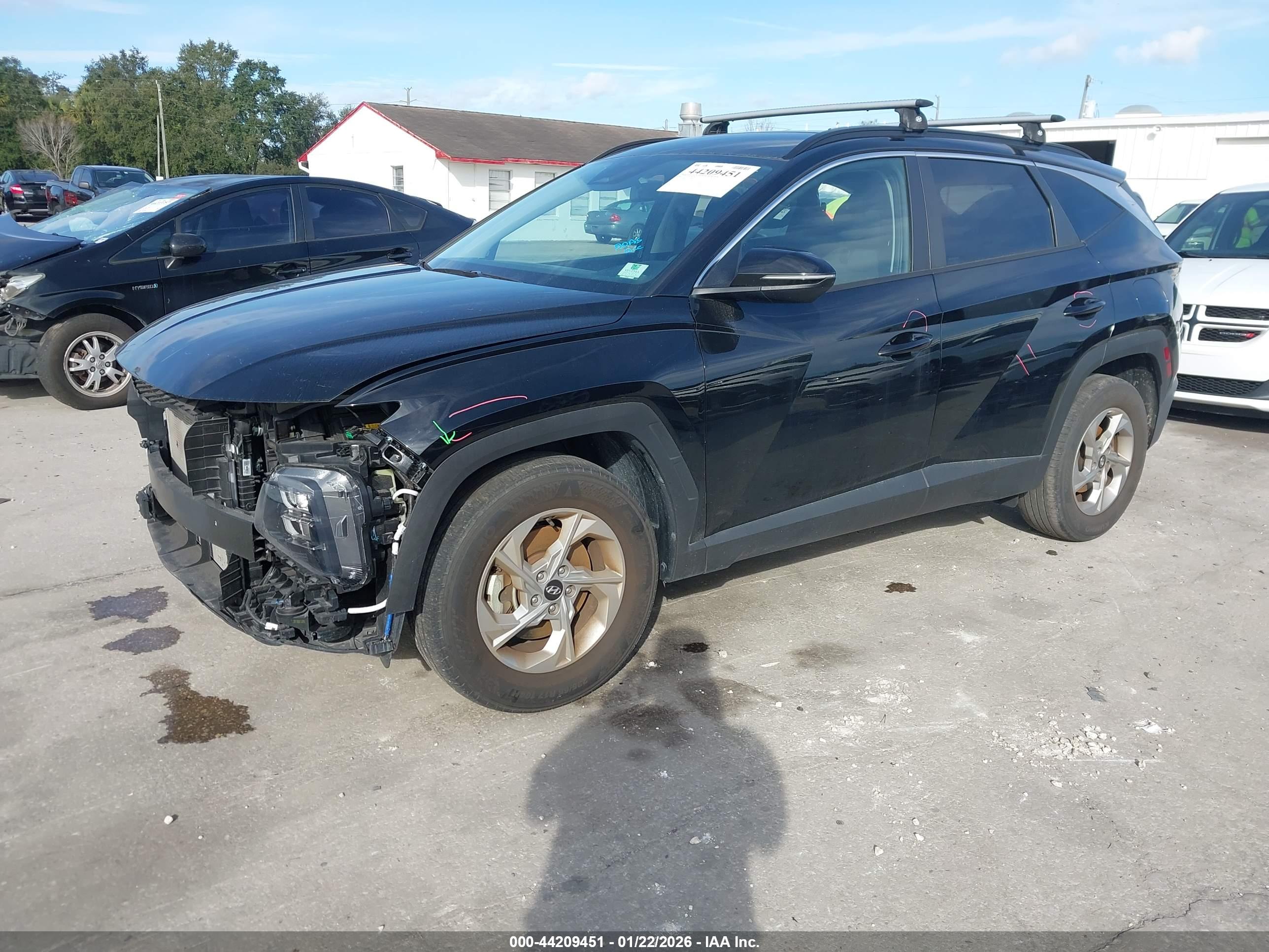 HYUNDAI TUCSON image 2