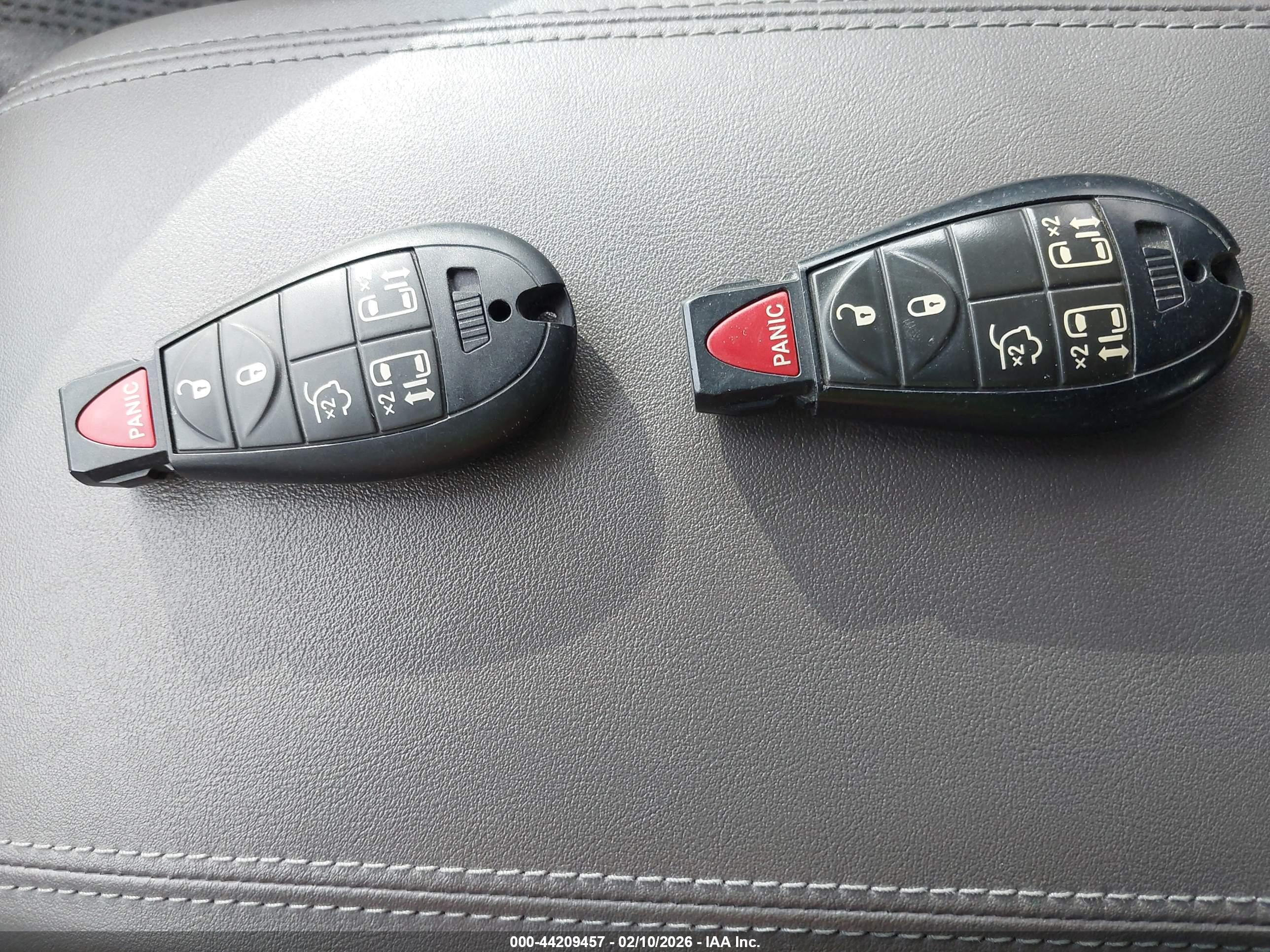 CHRYSLER TOWN image 11