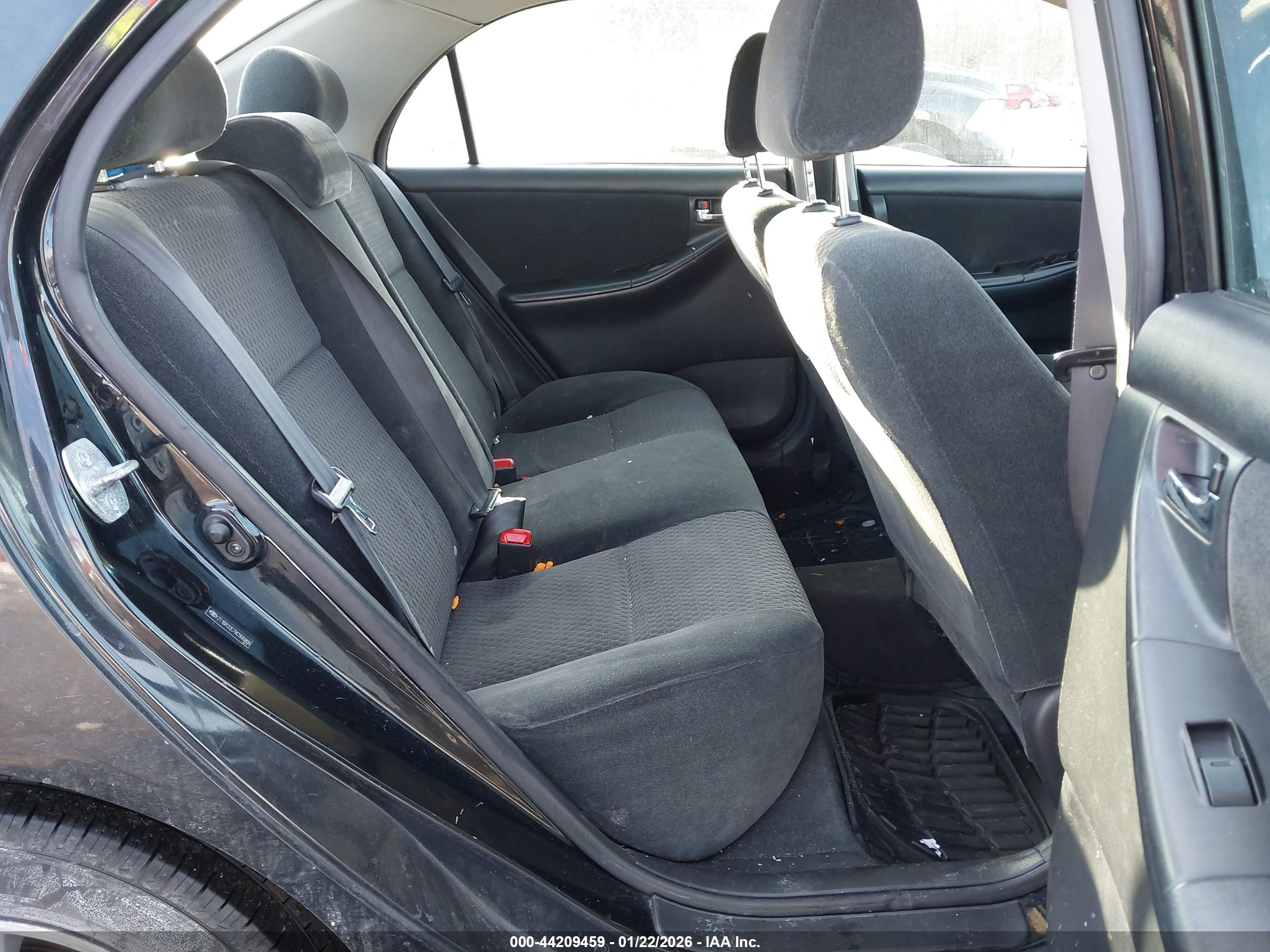 TOYOTA COROLLA image 8