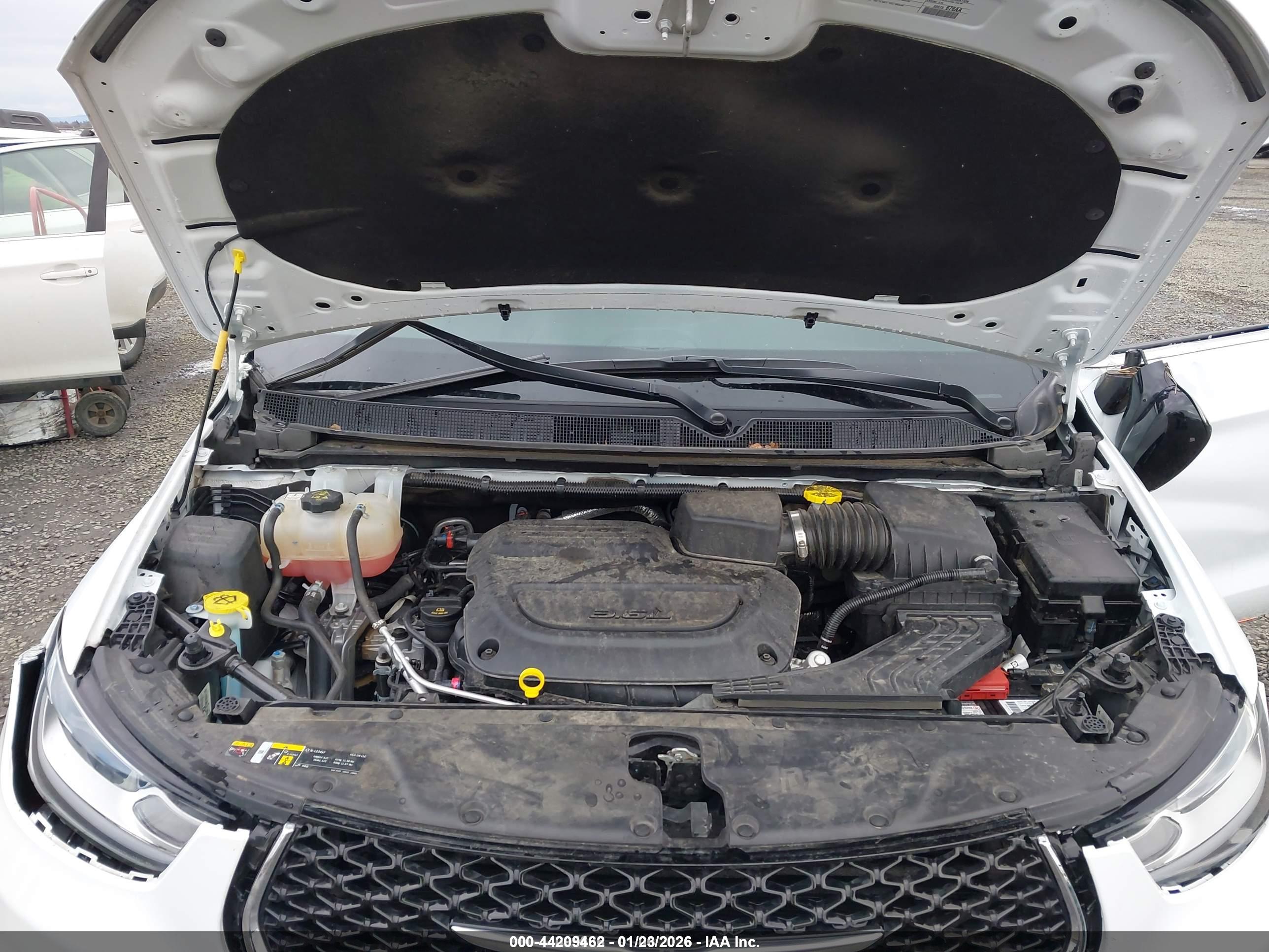 CHRYSLER PACIFICA image 10