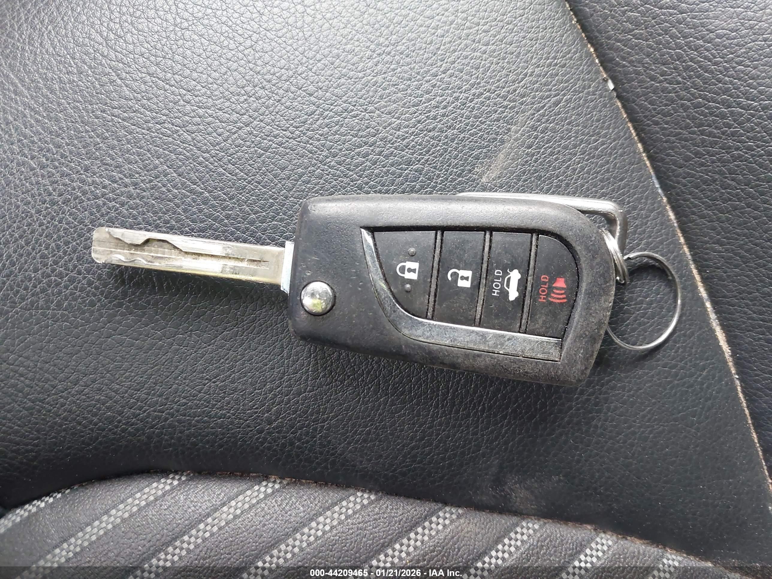 TOYOTA CAMRY image 11
