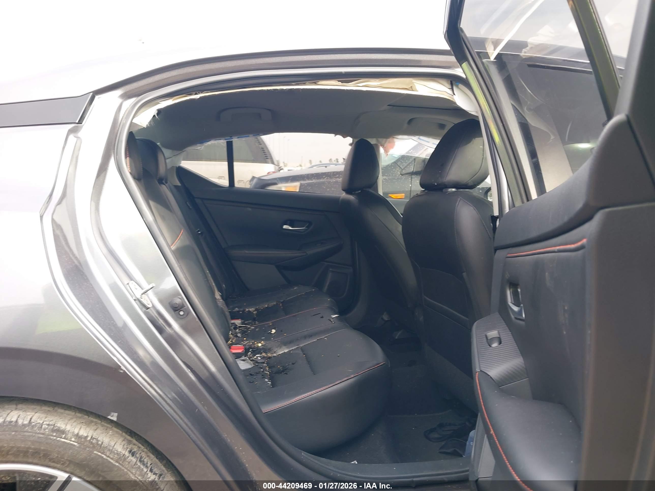 NISSAN SENTRA image 8