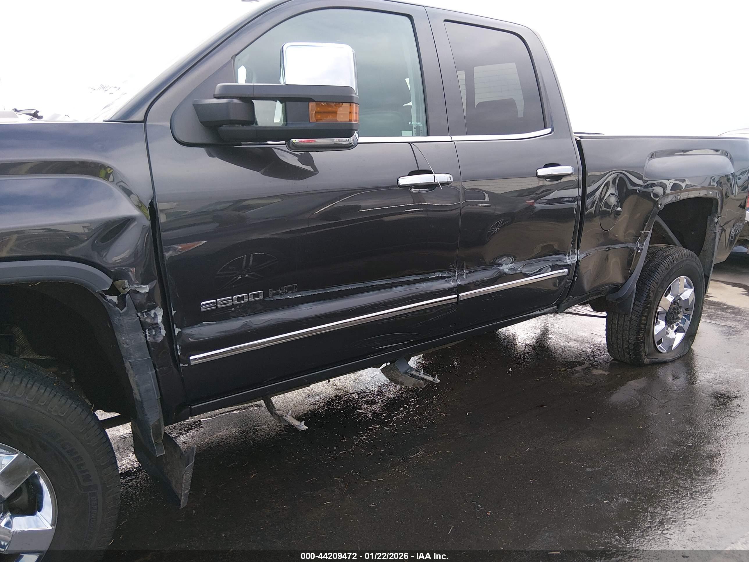 GMC SIERRA image 6