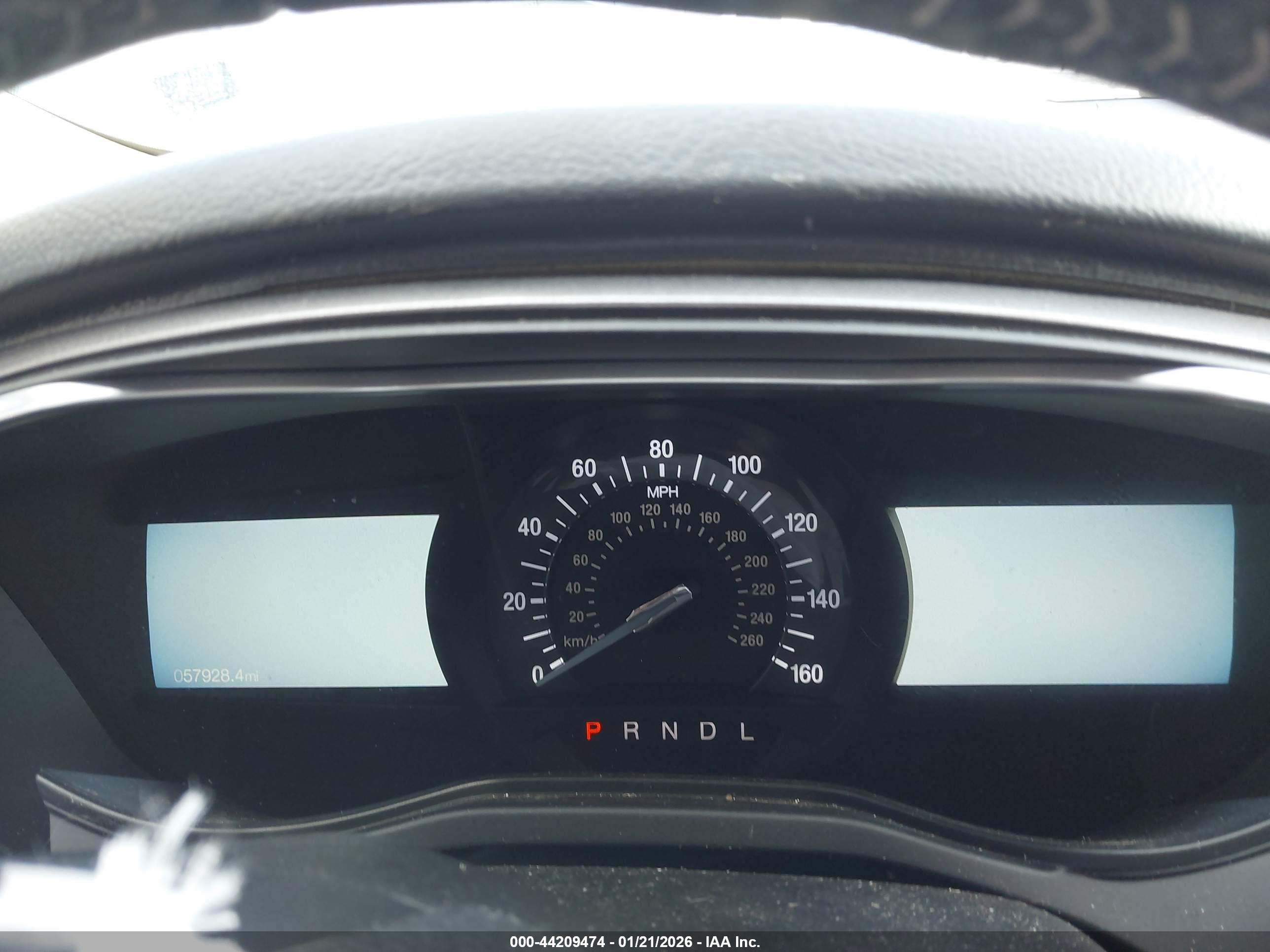 FORD FUSION image 7