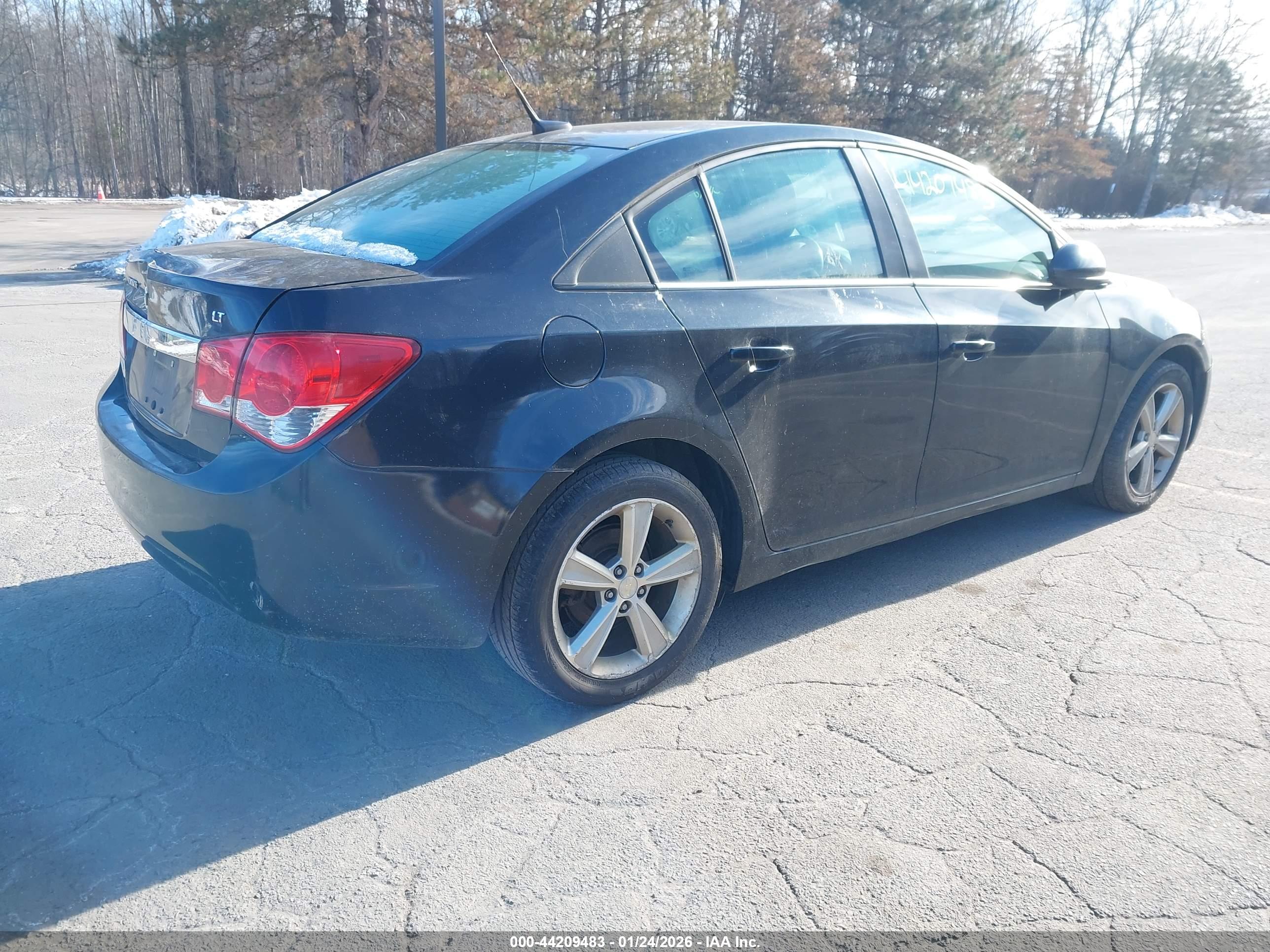 CHEVROLET CRUZE image 4