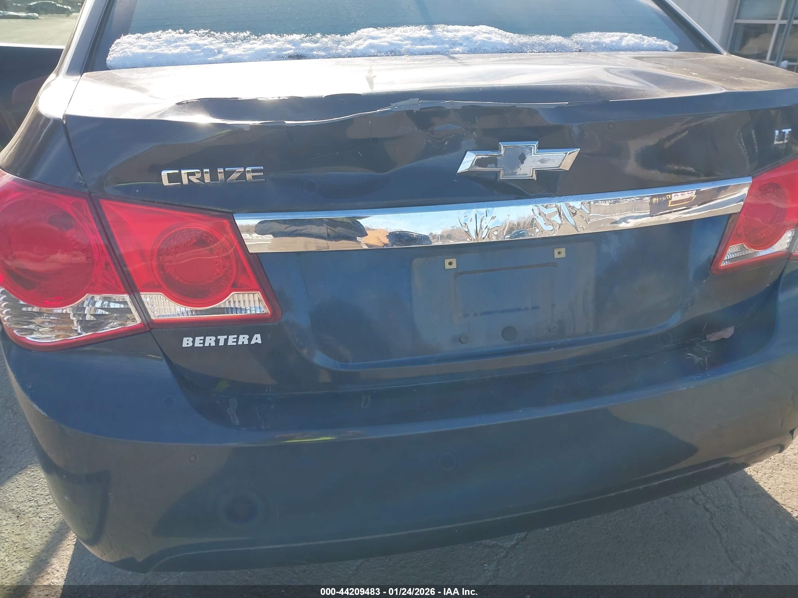 CHEVROLET CRUZE image 6