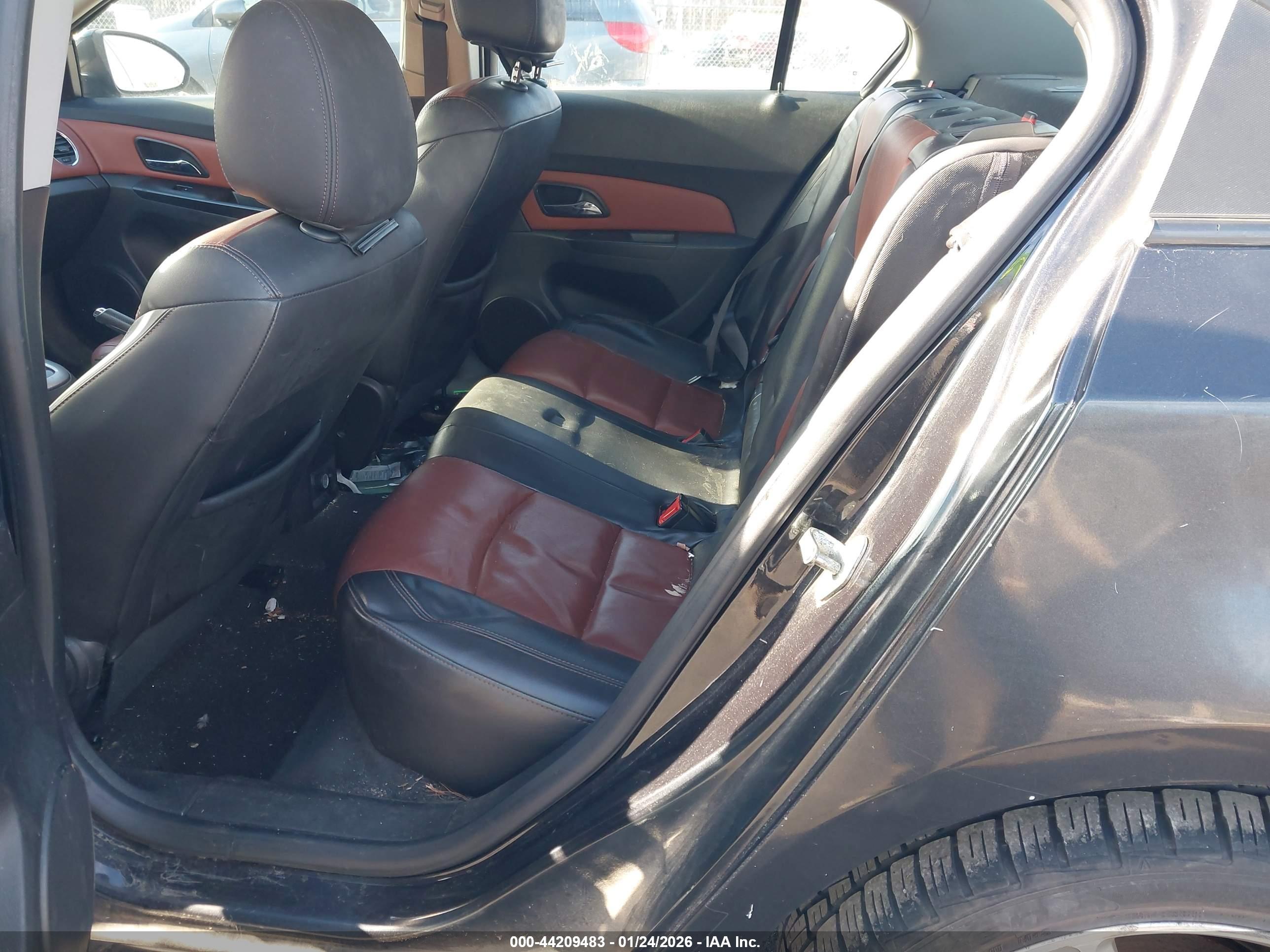 CHEVROLET CRUZE image 8