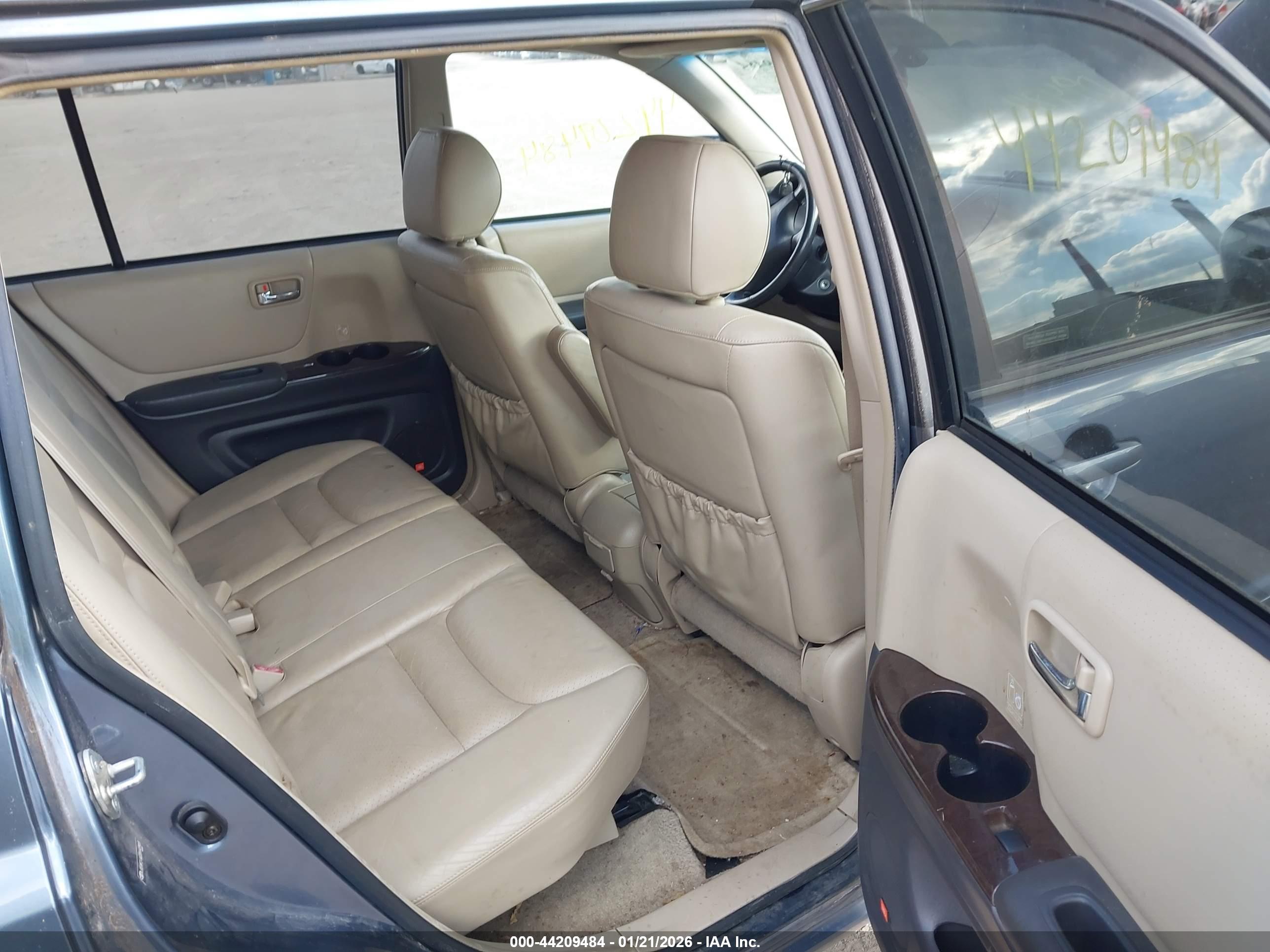 TOYOTA HIGHLANDER image 8