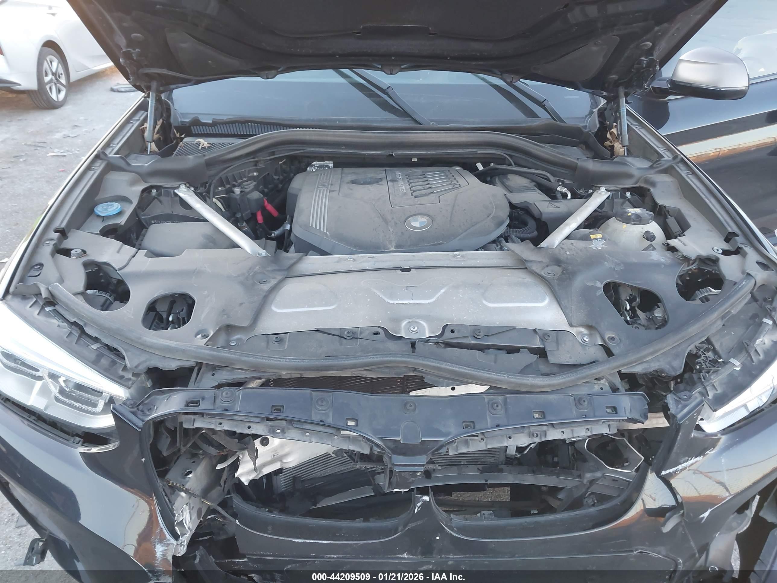BMW X4 image 10