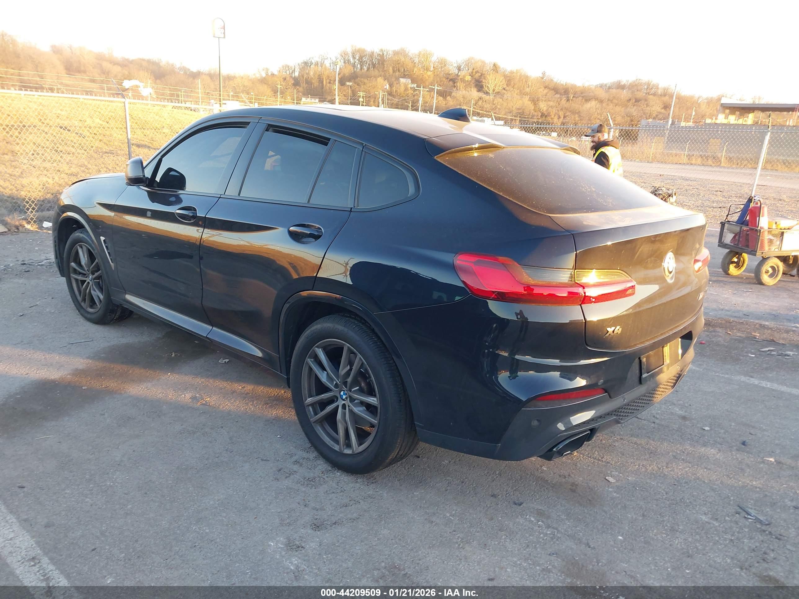 BMW X4 image 3