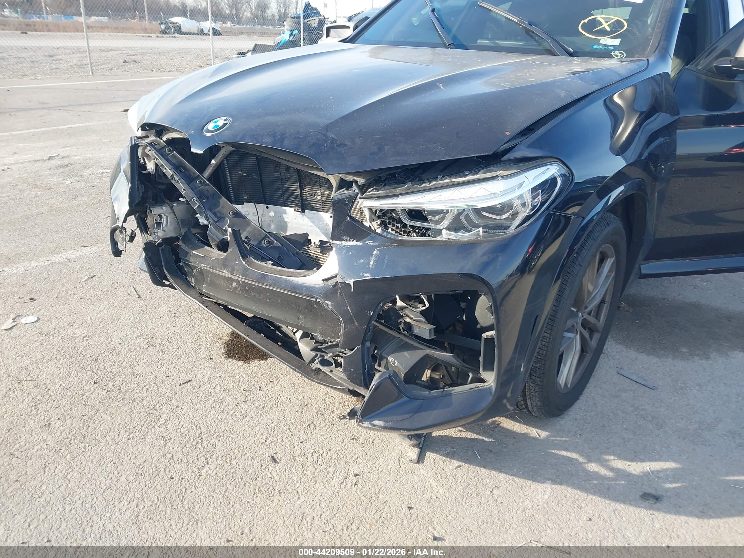 BMW X4 image 6
