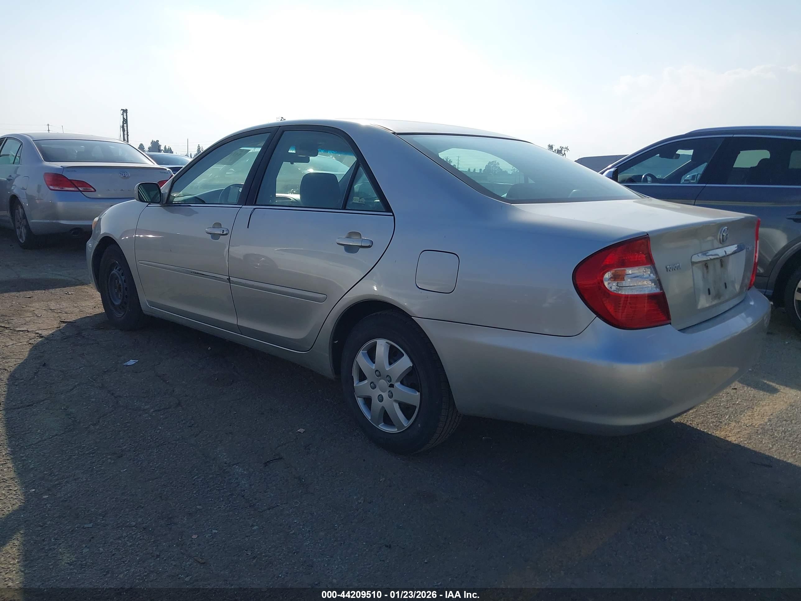 TOYOTA CAMRY image 3
