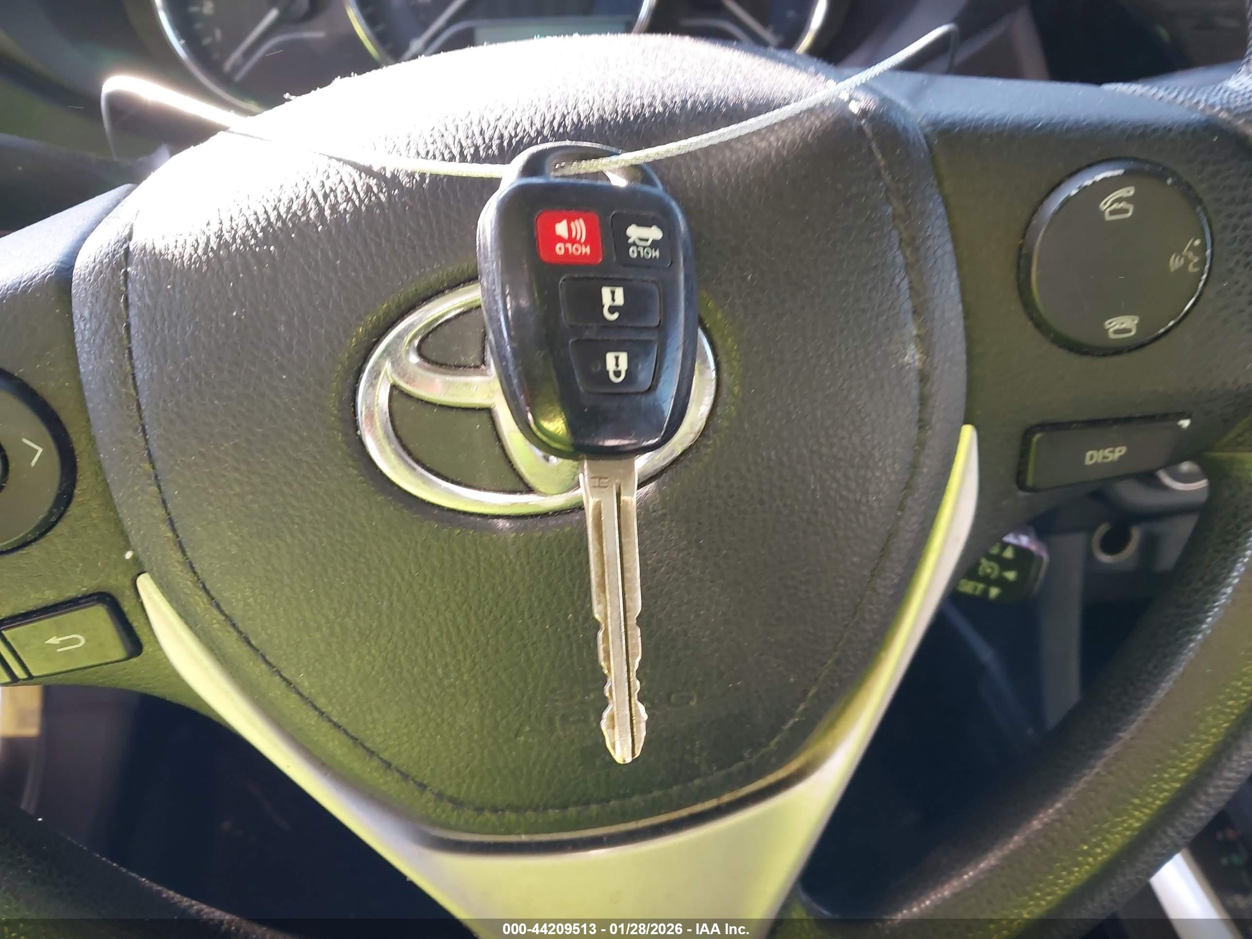 TOYOTA COROLLA image 11