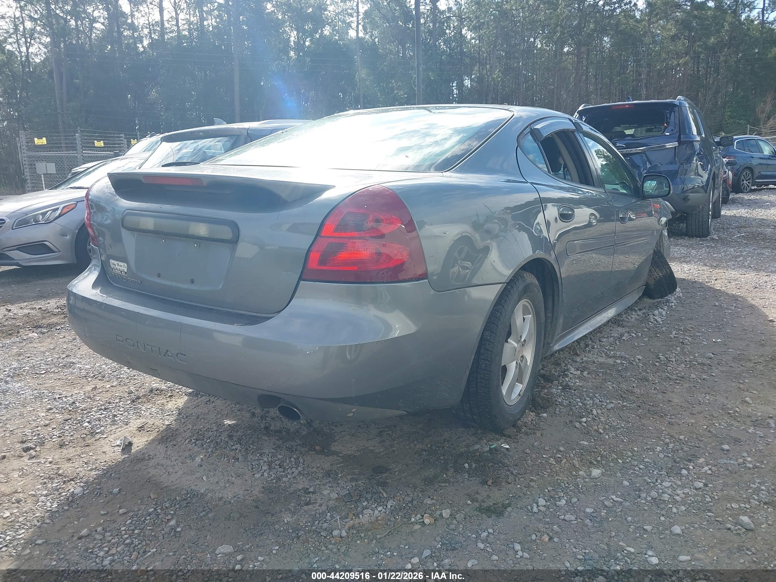 PONTIAC GRAND image 4