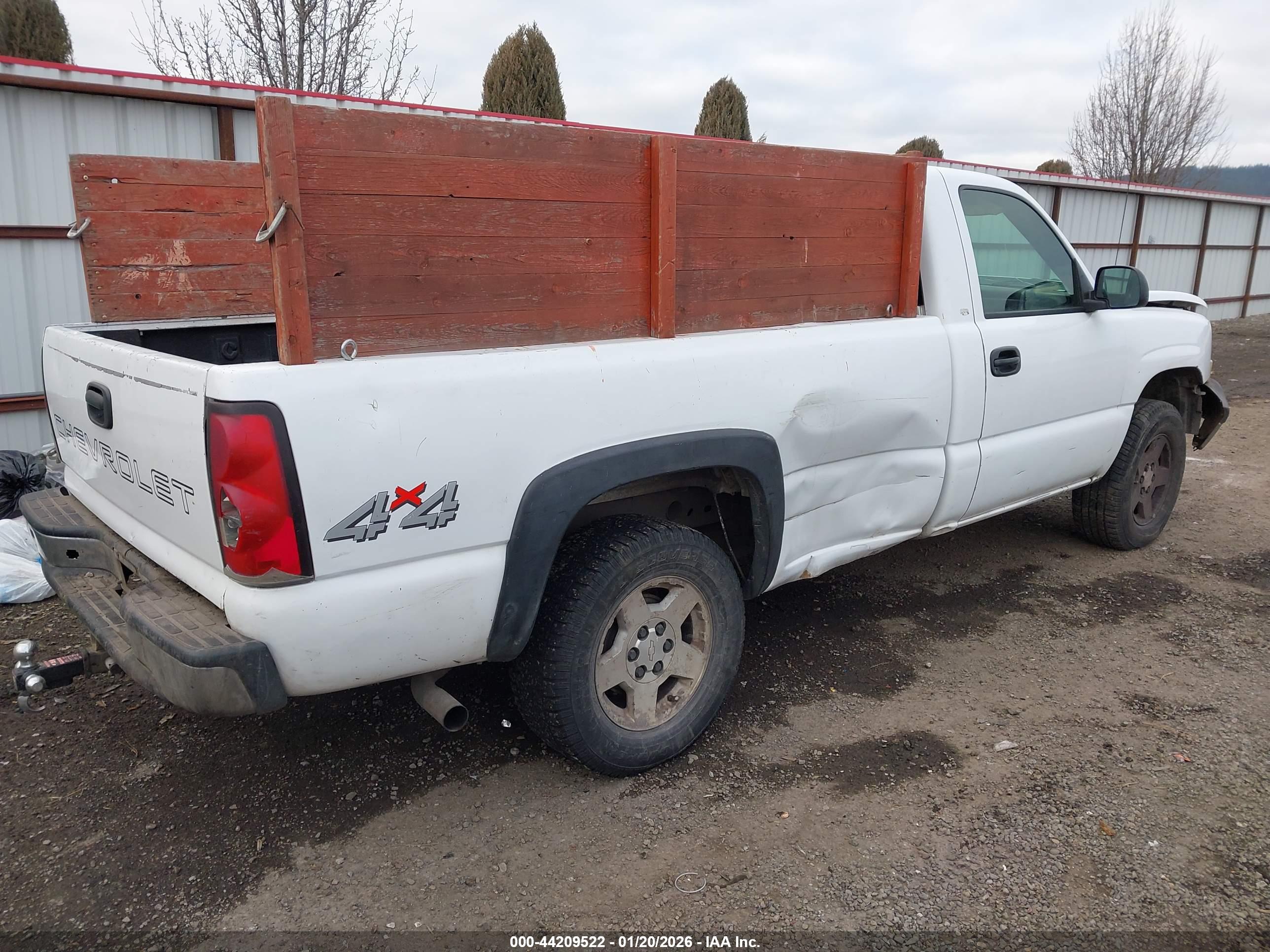 CHEVROLET SILVERADO image 4