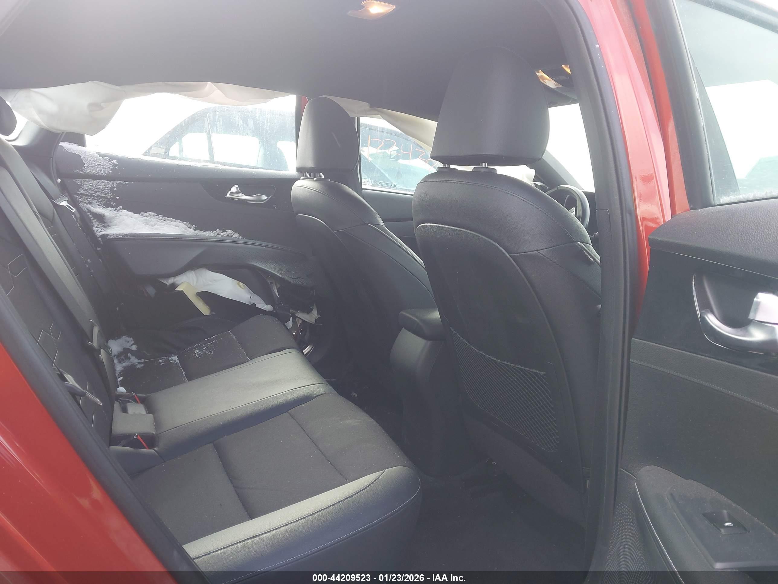 KIA FORTE image 8