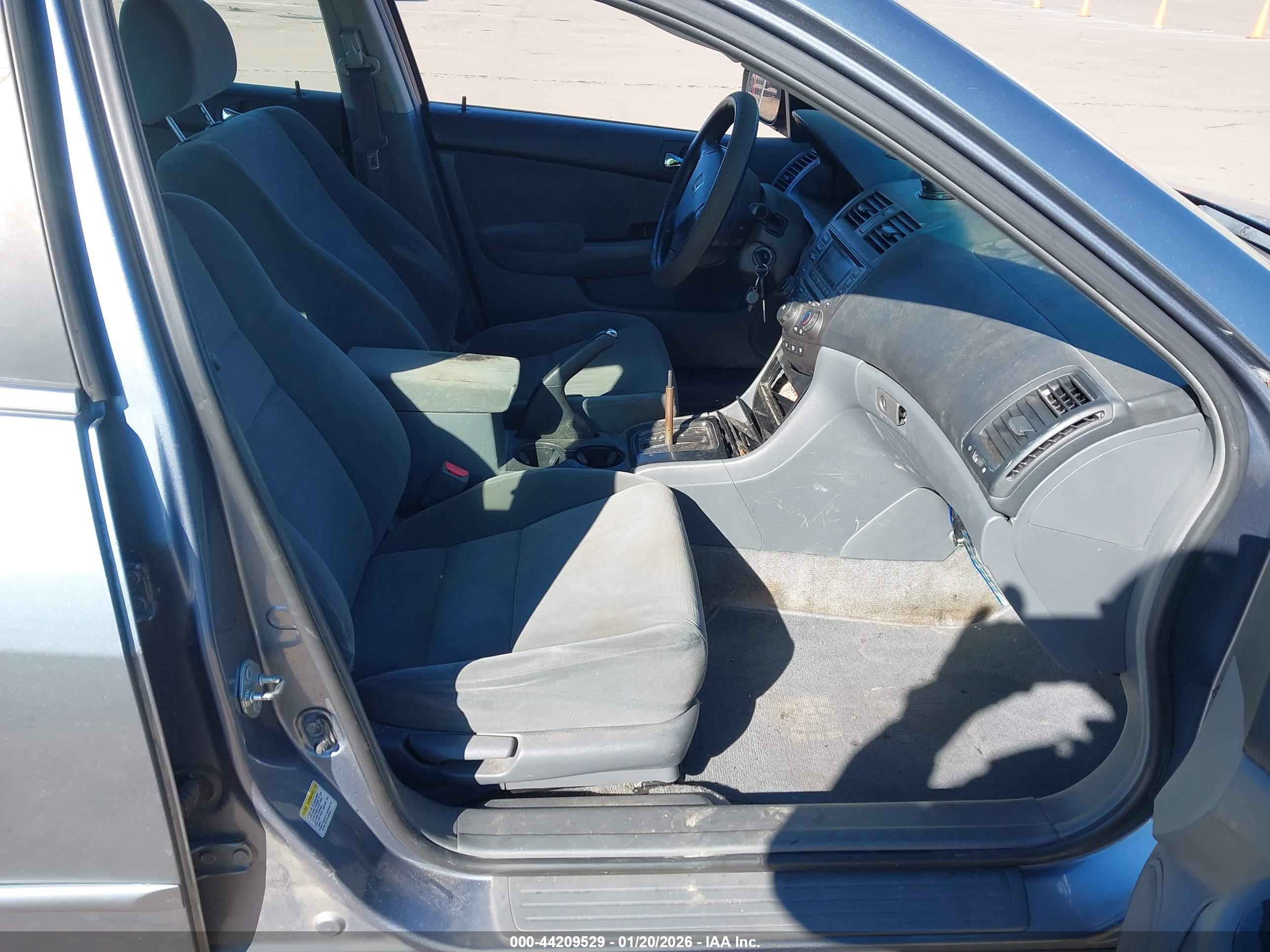HONDA ACCORD image 5