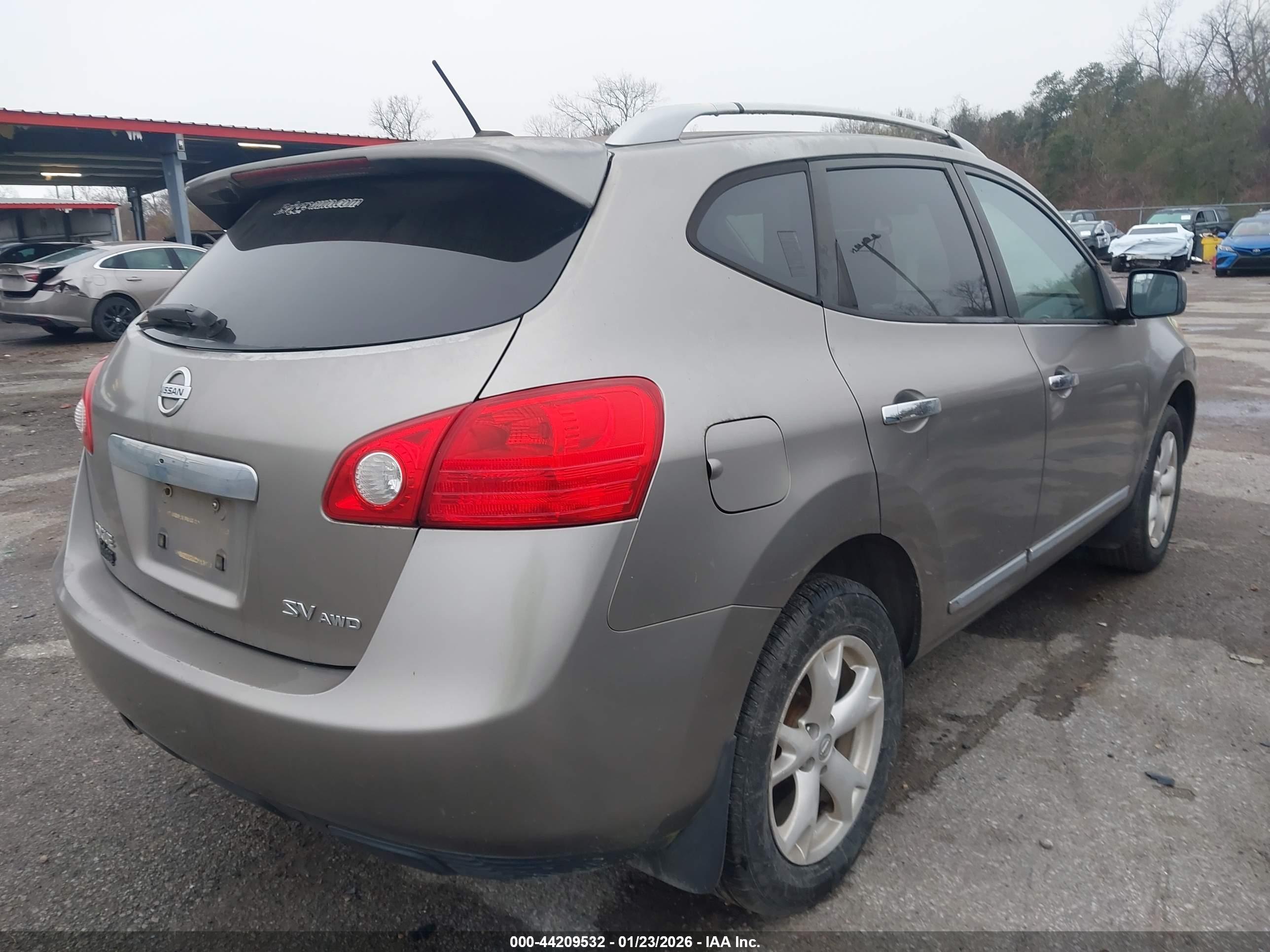 NISSAN ROGUE image 4