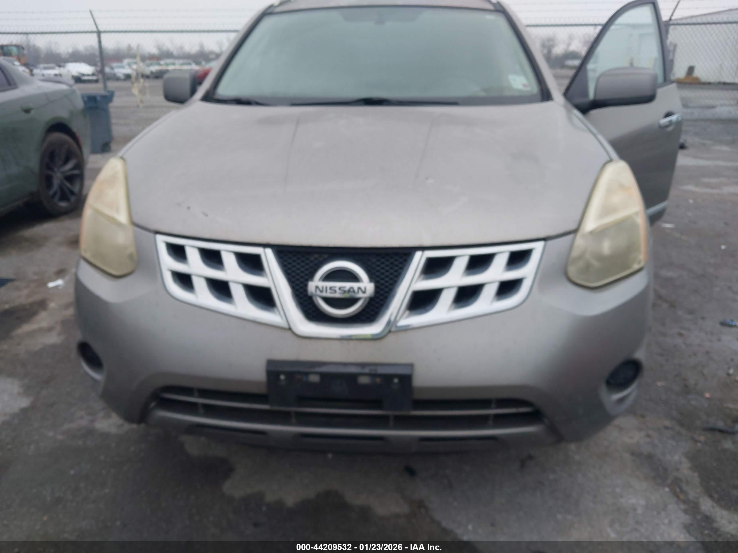 NISSAN ROGUE image 6