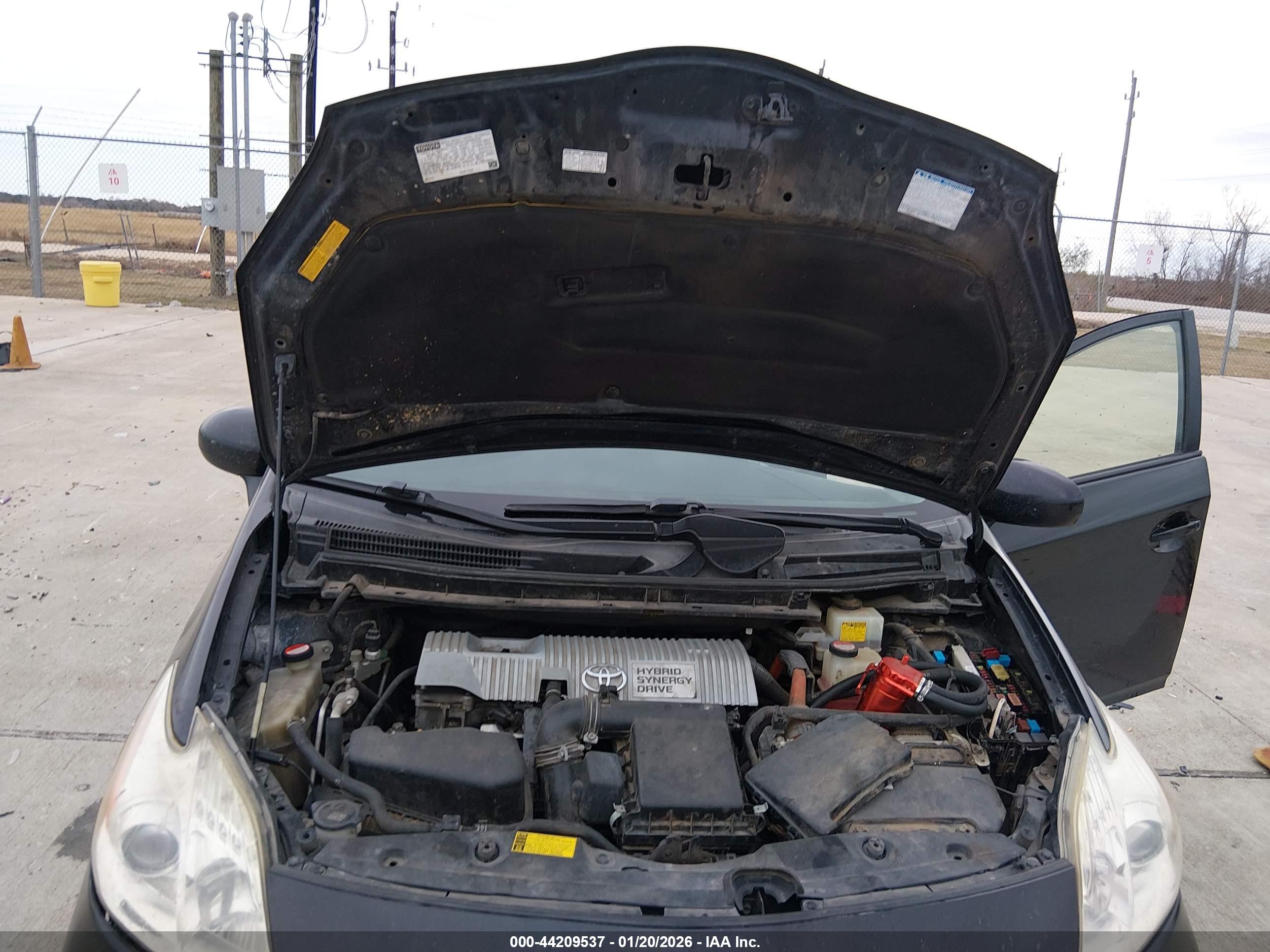TOYOTA PRIUS image 10