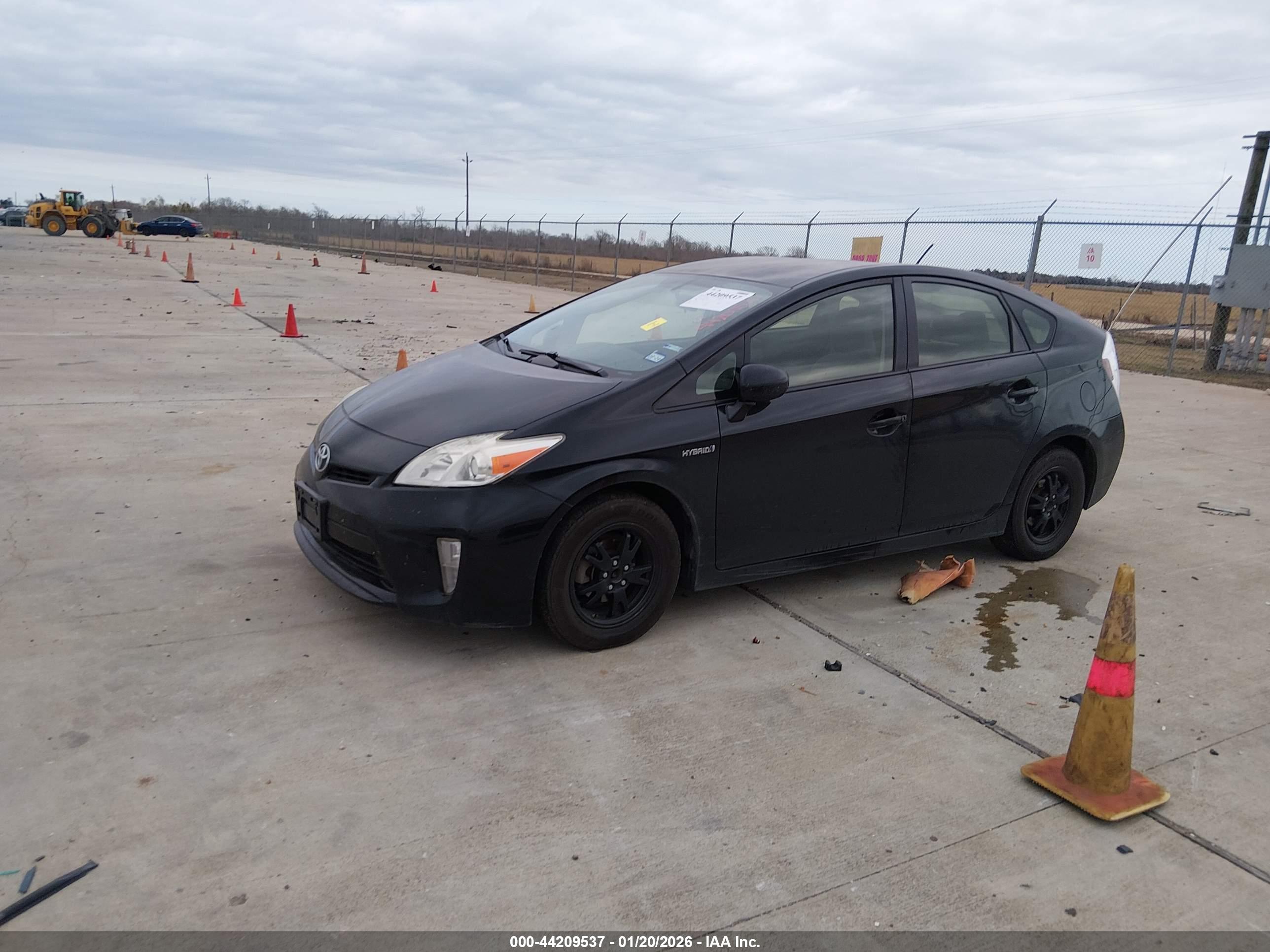 TOYOTA PRIUS image 2