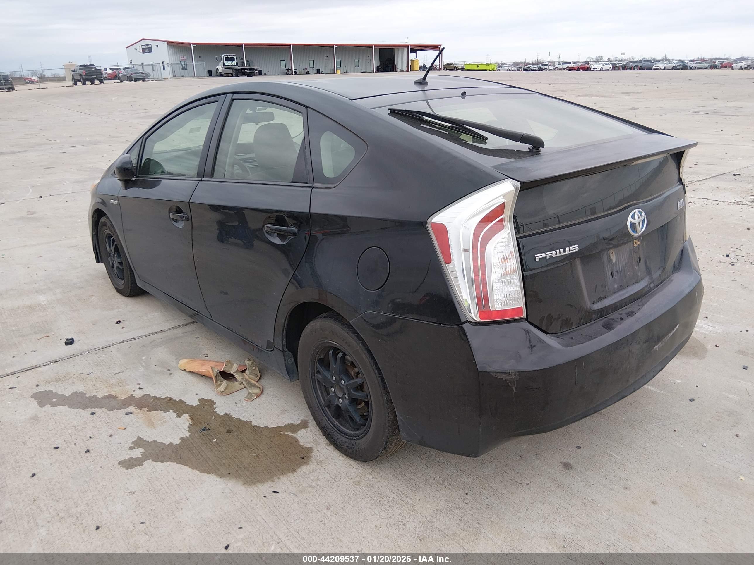 TOYOTA PRIUS image 3