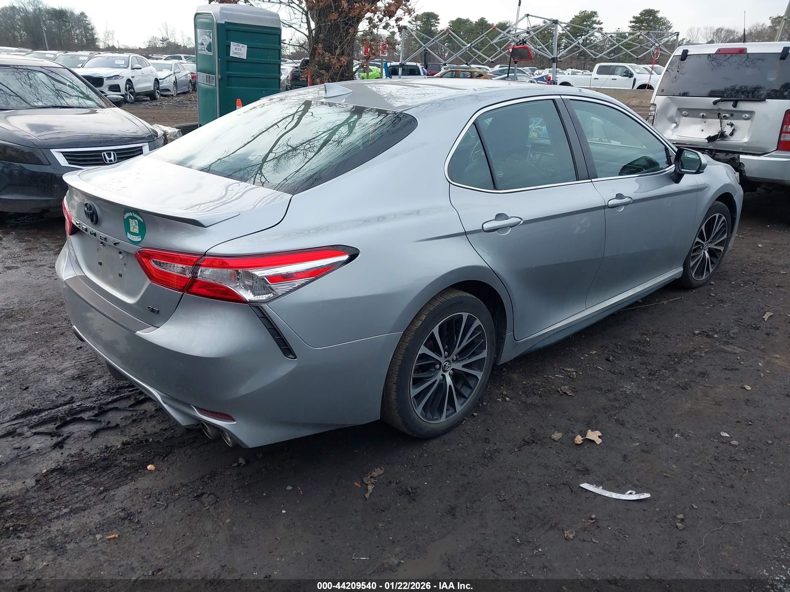 TOYOTA CAMRY image 4