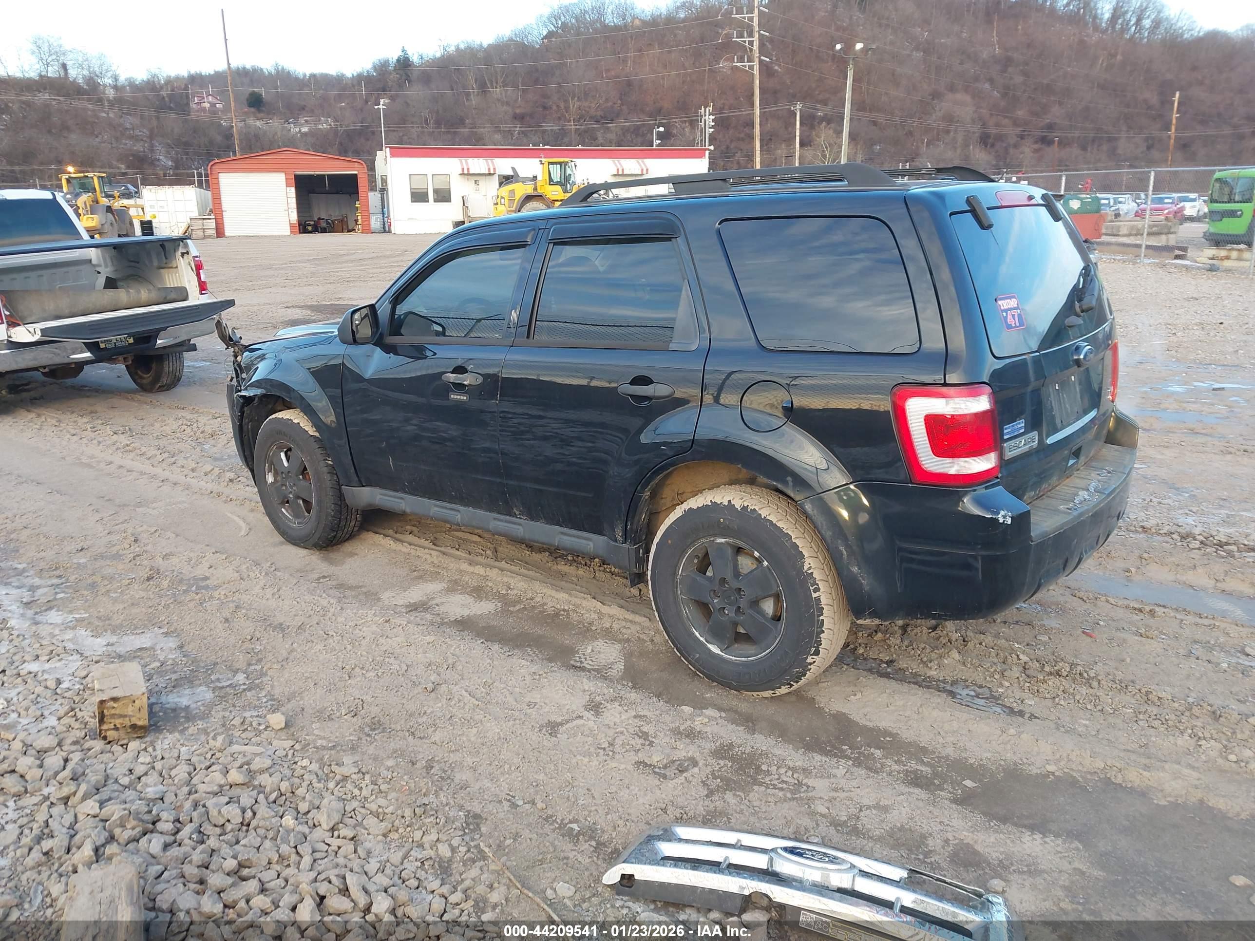 FORD ESCAPE image 3