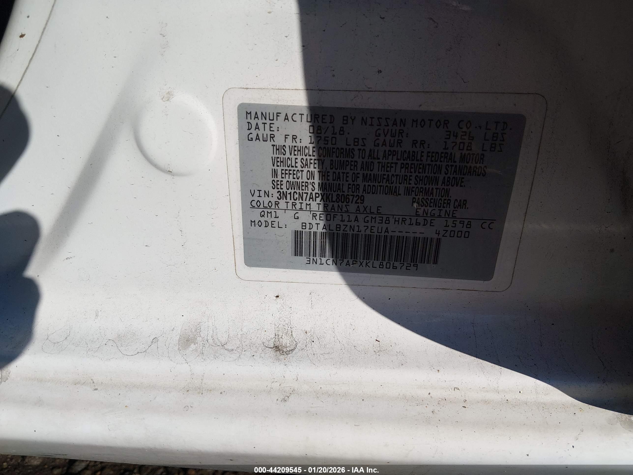 NISSAN VERSA image 9