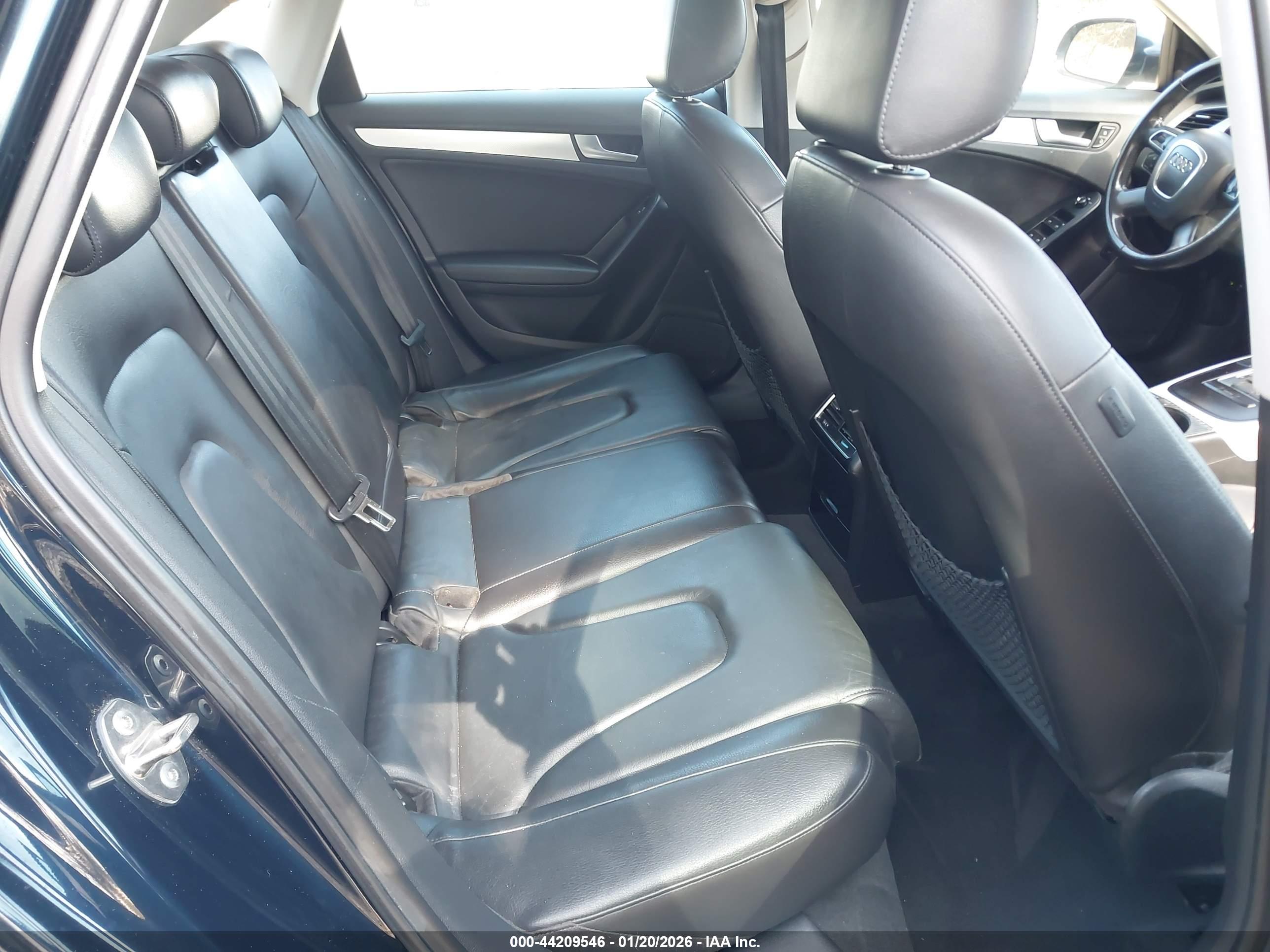 AUDI A4 image 8