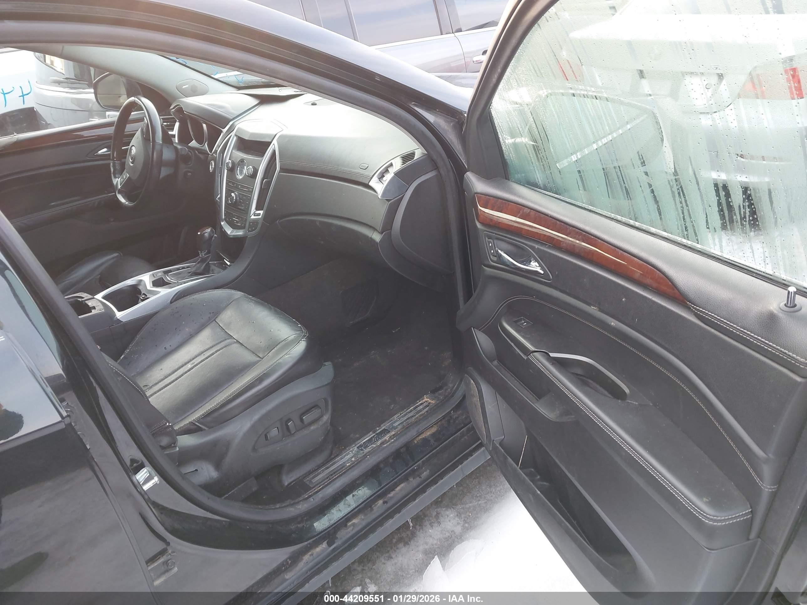CADILLAC SRX image 5