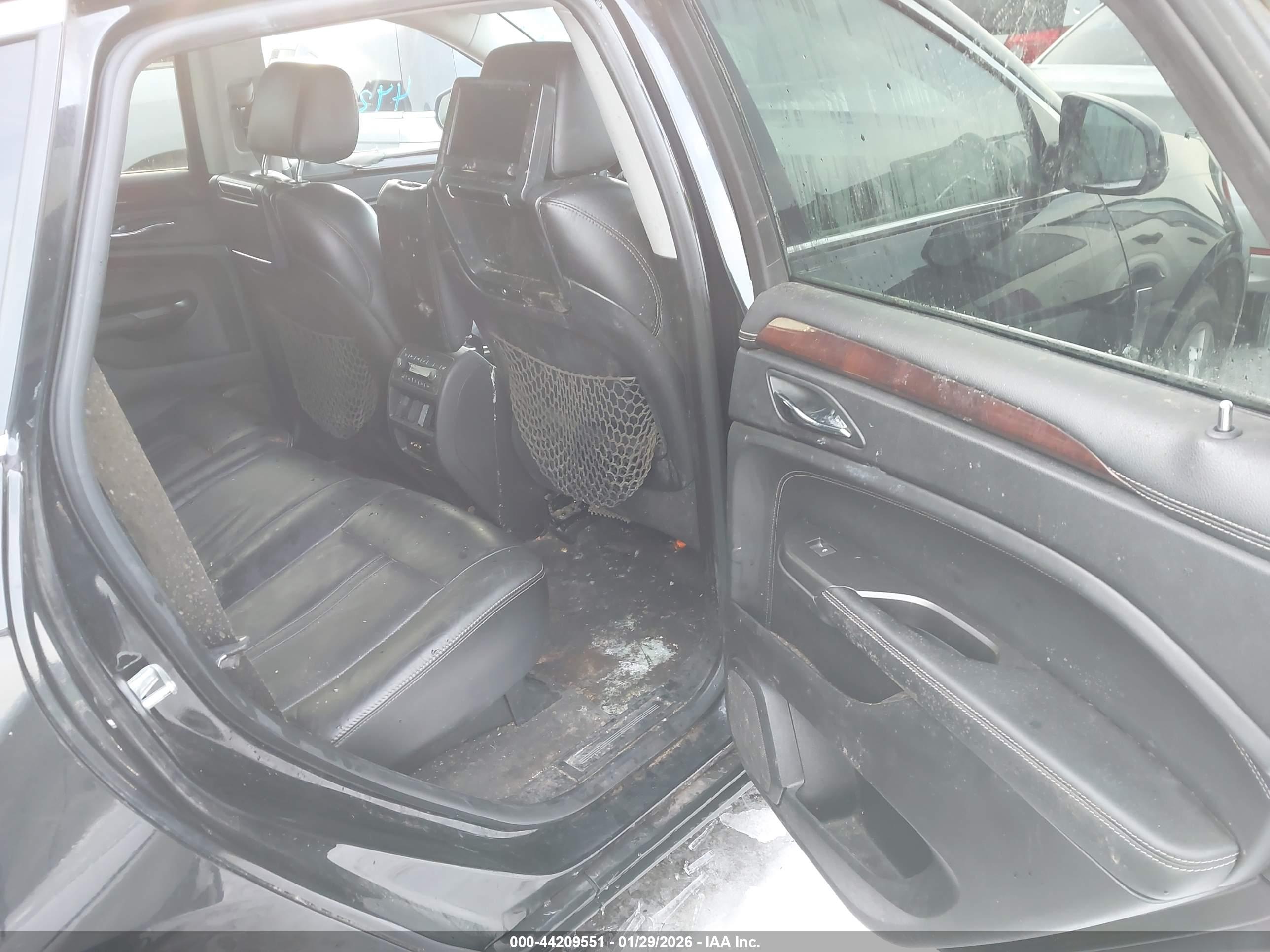 CADILLAC SRX image 8