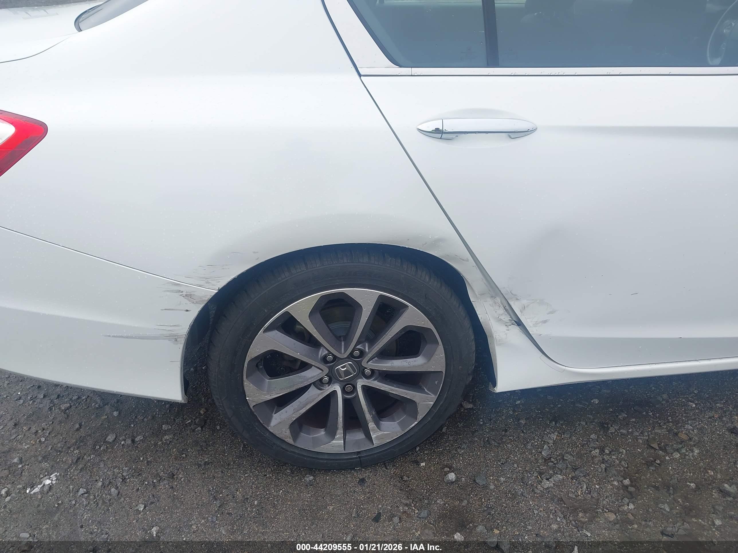 HONDA ACCORD image 6