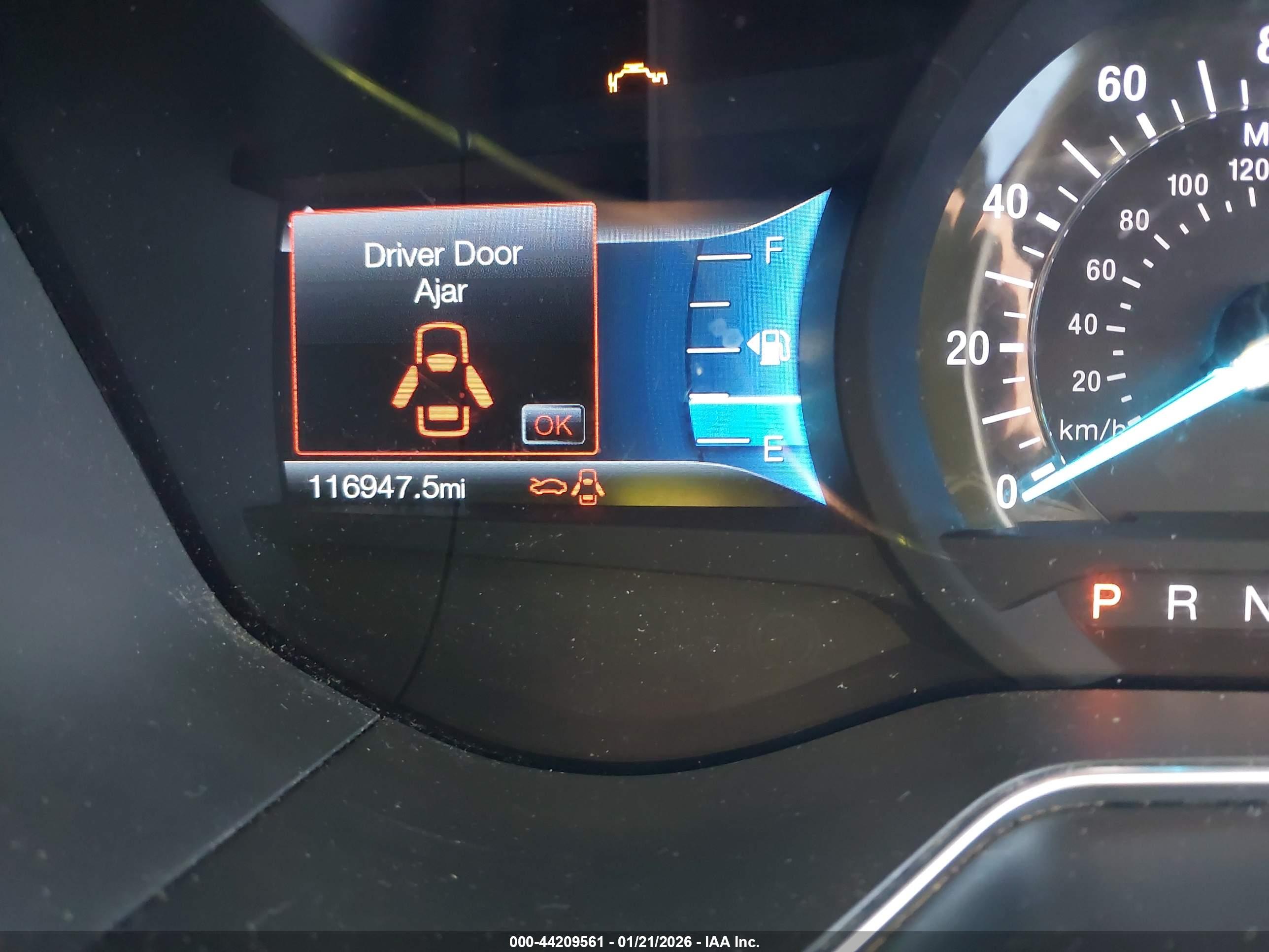 FORD FUSION image 7